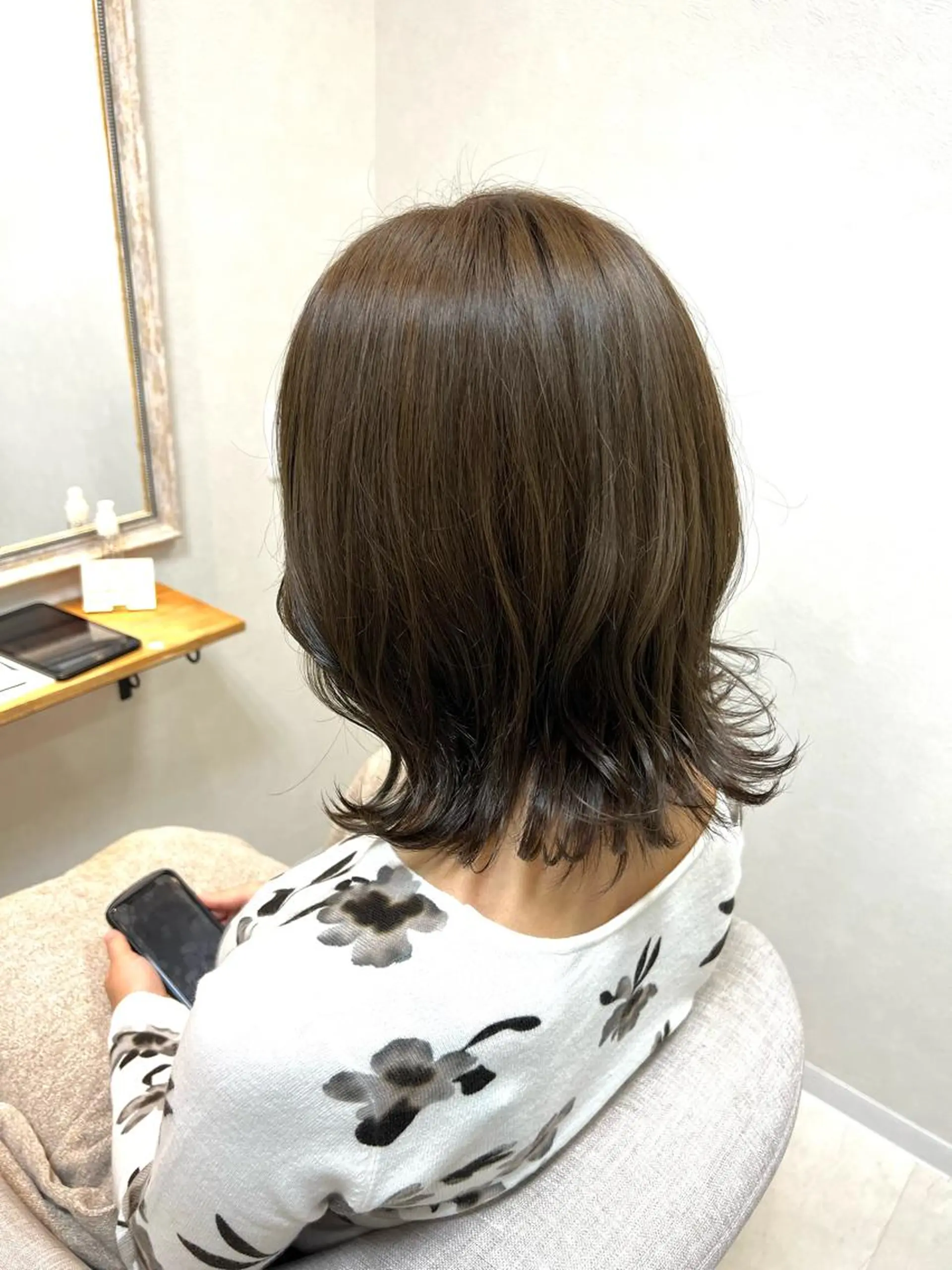 ミディアム カット ヘアカラー ショート/白髪ぼかし 君和田若菜のヘアスタイル