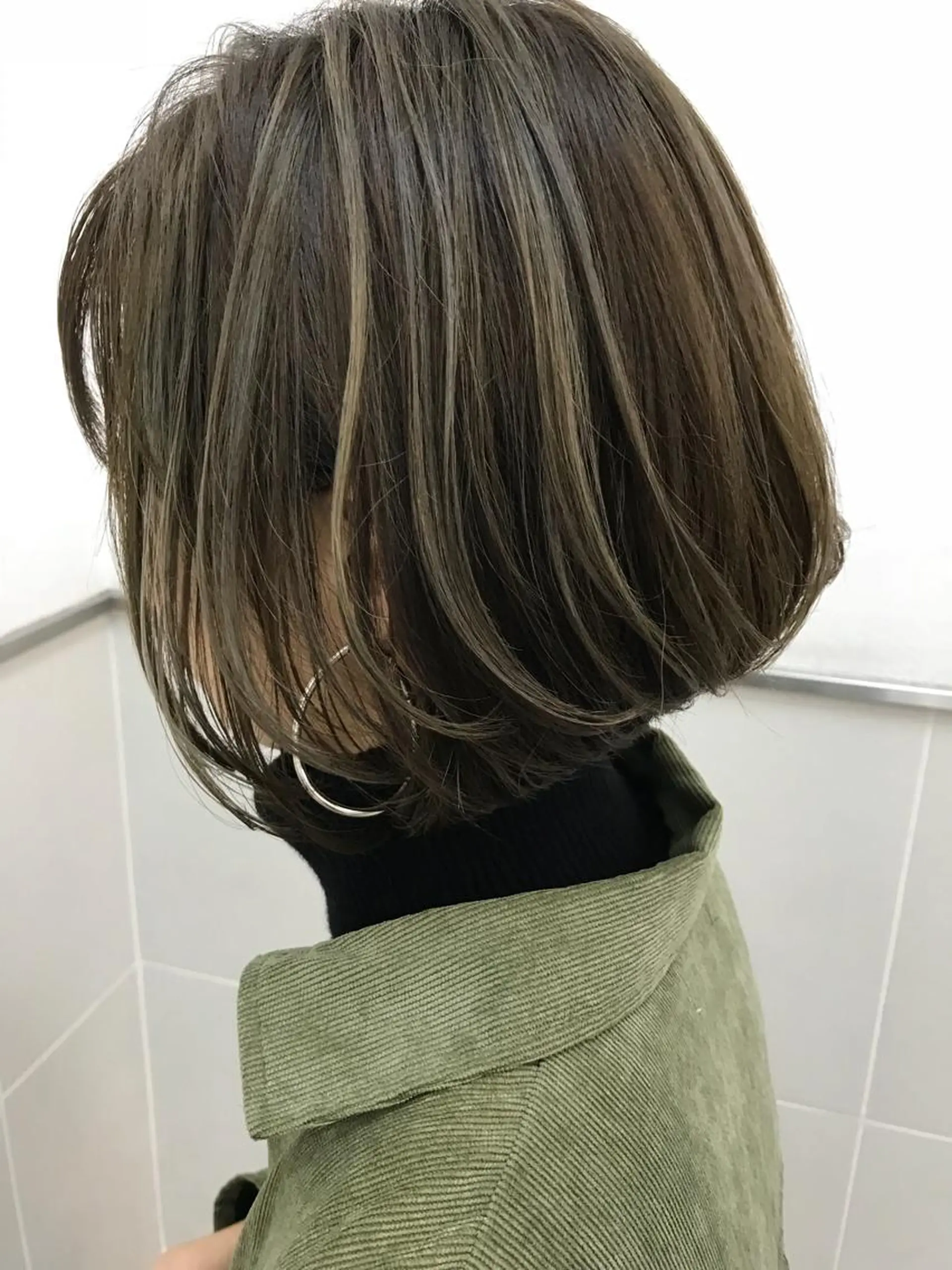 ミディアム ハイライト メンズサロン アソビ元町のヘアスタイル