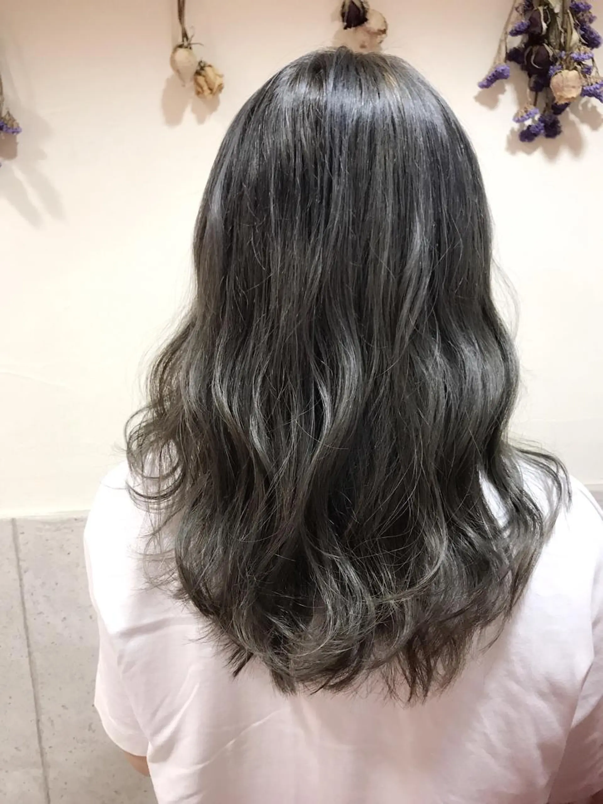 ロング カラー 🪐脱白髪染め 🪐松尾菜々美のヘアスタイル