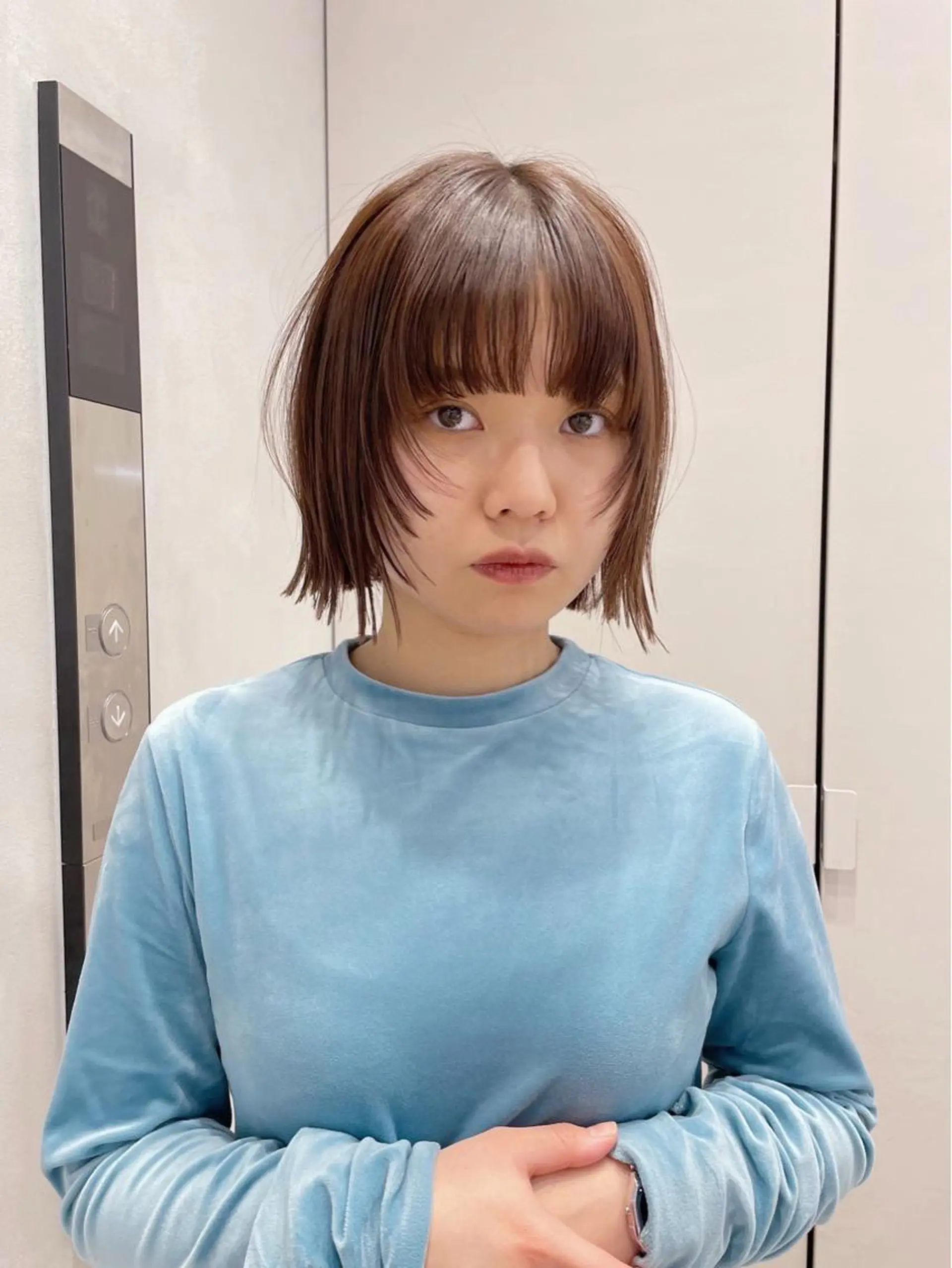 ミディアム カラー 青木 優歩のヘアスタイル