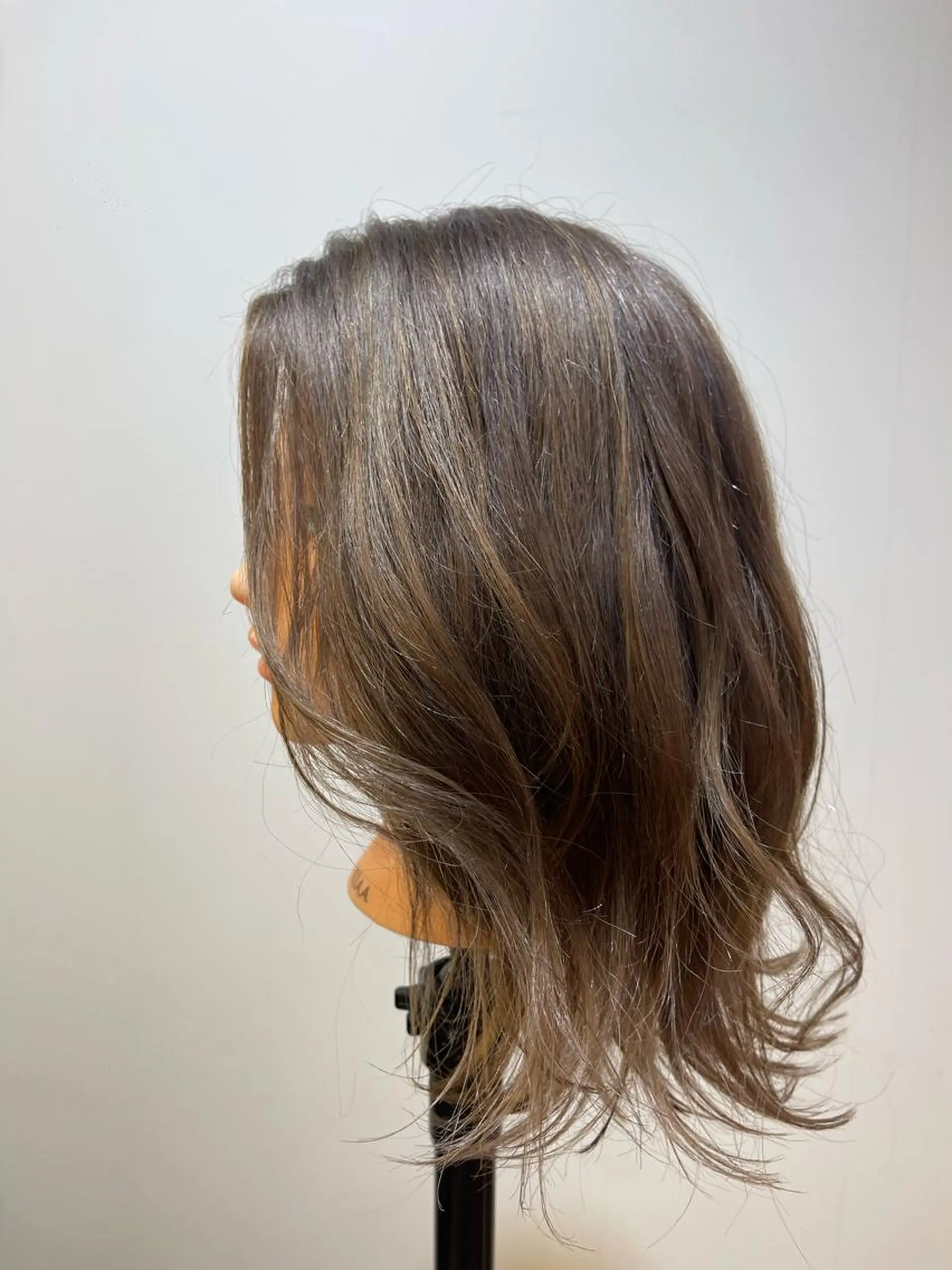 ロング カラー ダブルカラー エクステ/ハイトーン /レイヤーカットのヘアスタイル