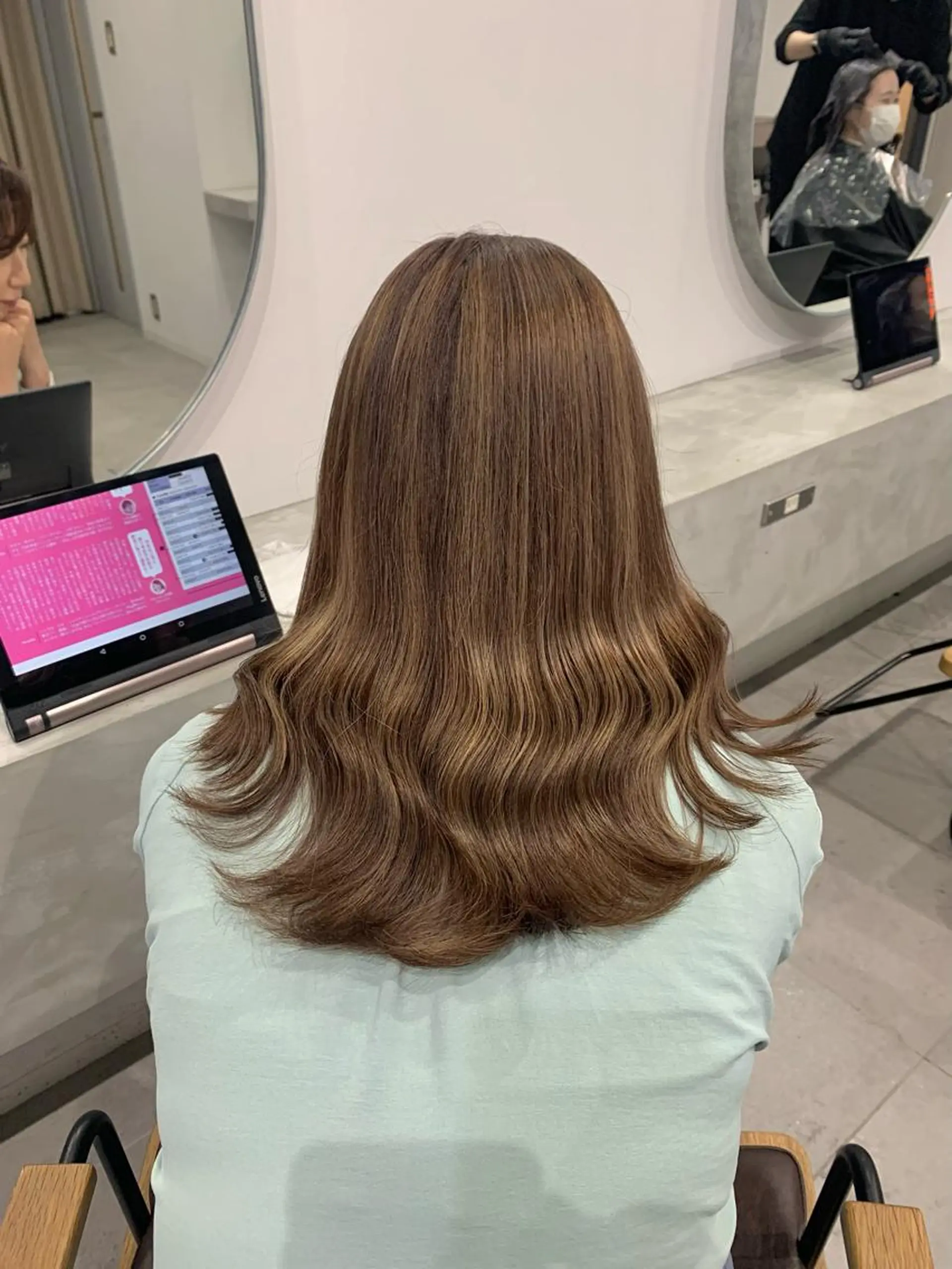 ロング カラー ハイライトカラー ハイライト ヘアカラー トリートメント little 小濱彰太のヘアスタイル