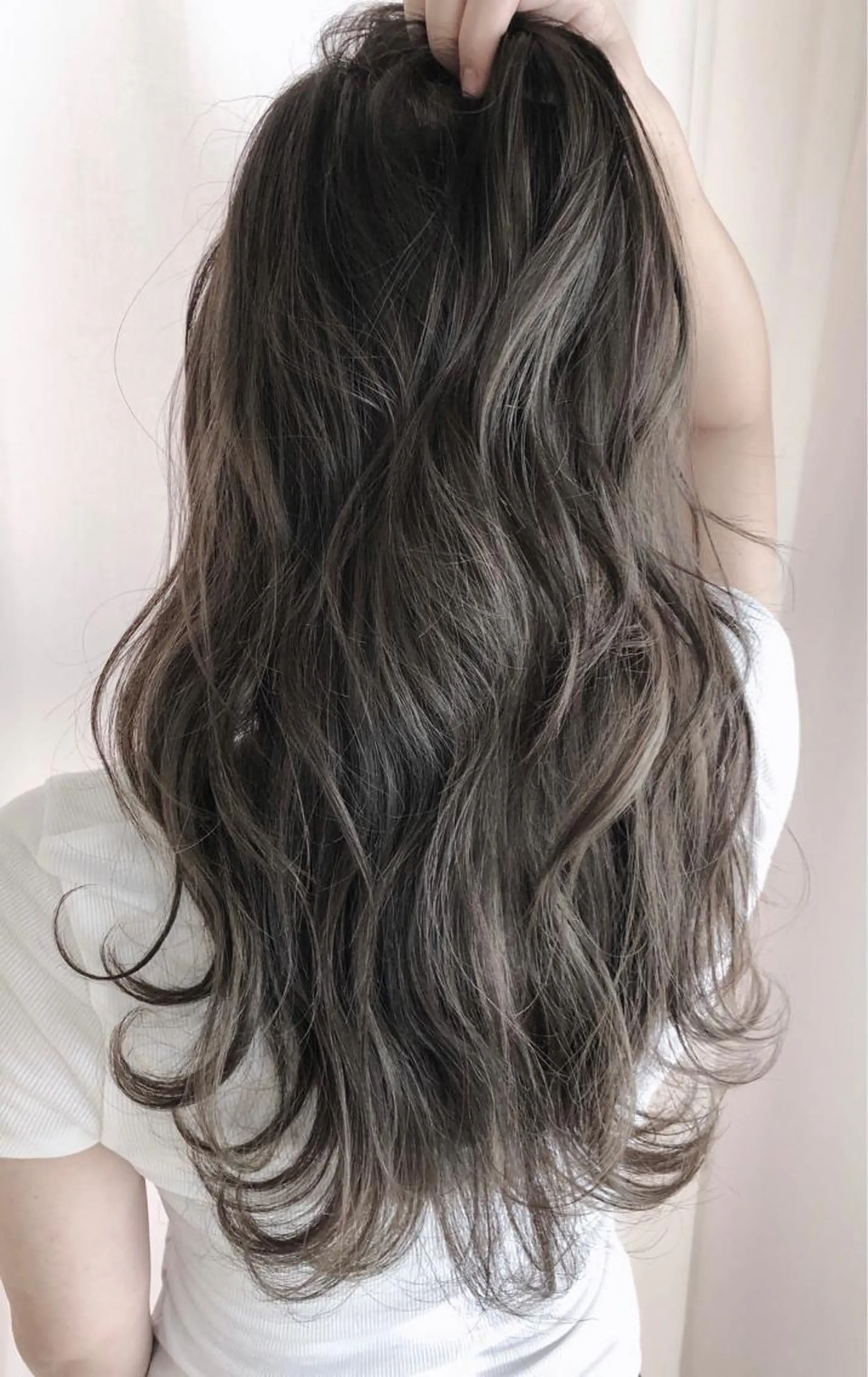 ロング カラー パーマ ヘアアレンジ ネイル マツエク・マツパ アッシュ バレイヤージュ ブリーチ ケアブリーチ 透明感カラー 竹内ケンゴ🇰🇷 EIGHT藤沢のヘアスタイル