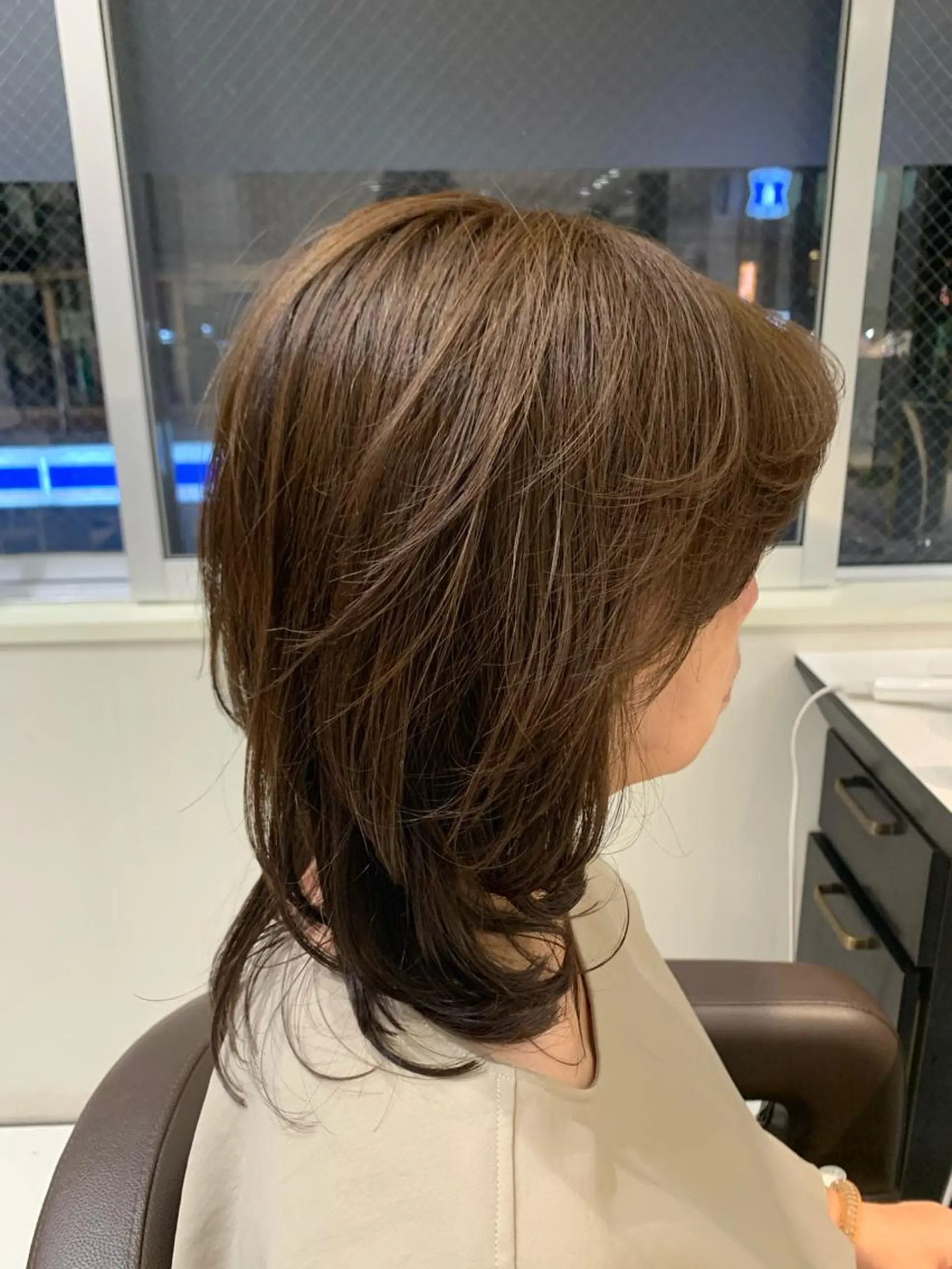 セミロング カラー パーマ カット パーマ 小田切 栄司のヘアスタイル