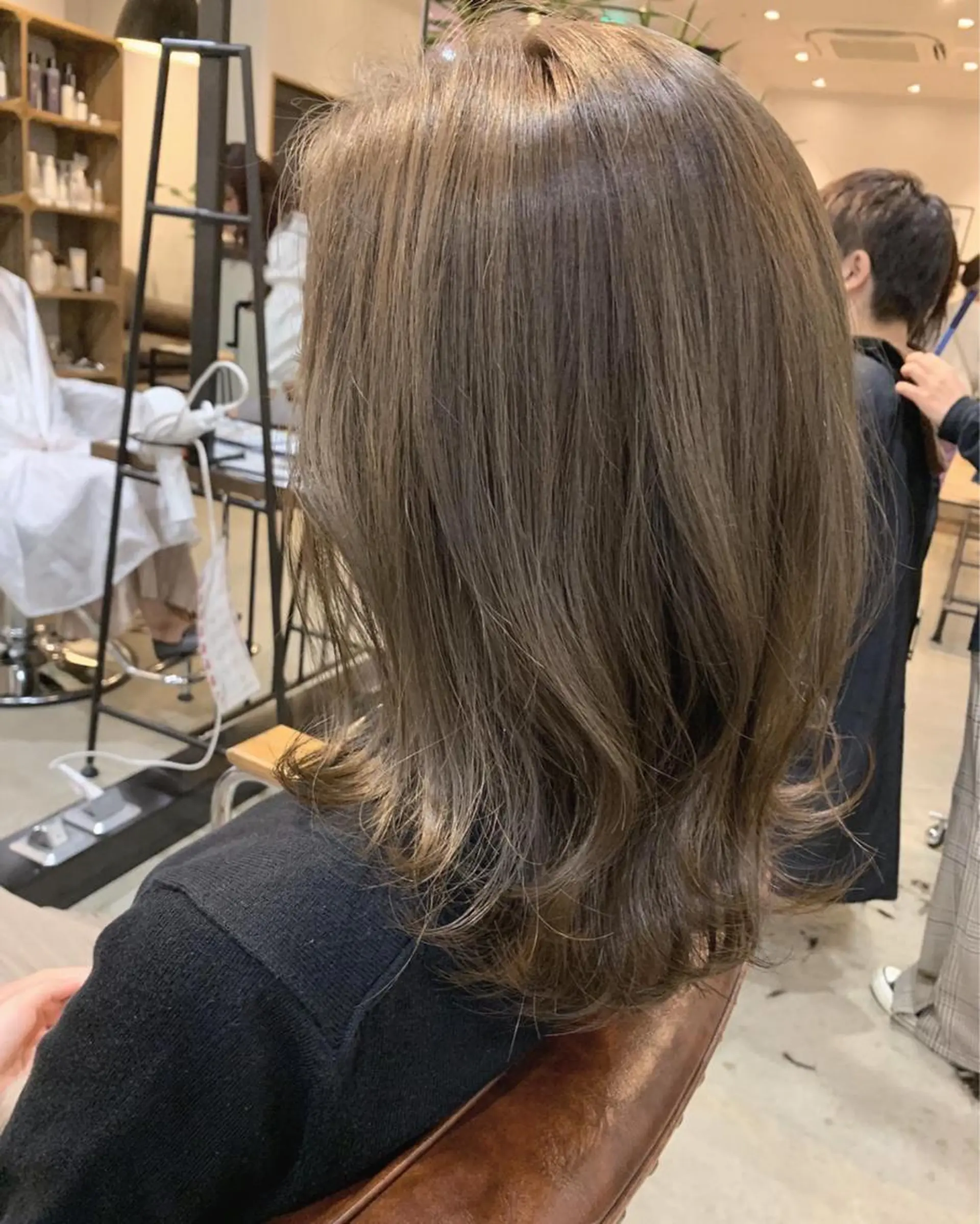 ミディアム カラー ヘアアレンジ メンズ ネイル マツエク・マツパ 中津No.1髪質改善 店長✨透ける暗髪のヘアスタイル