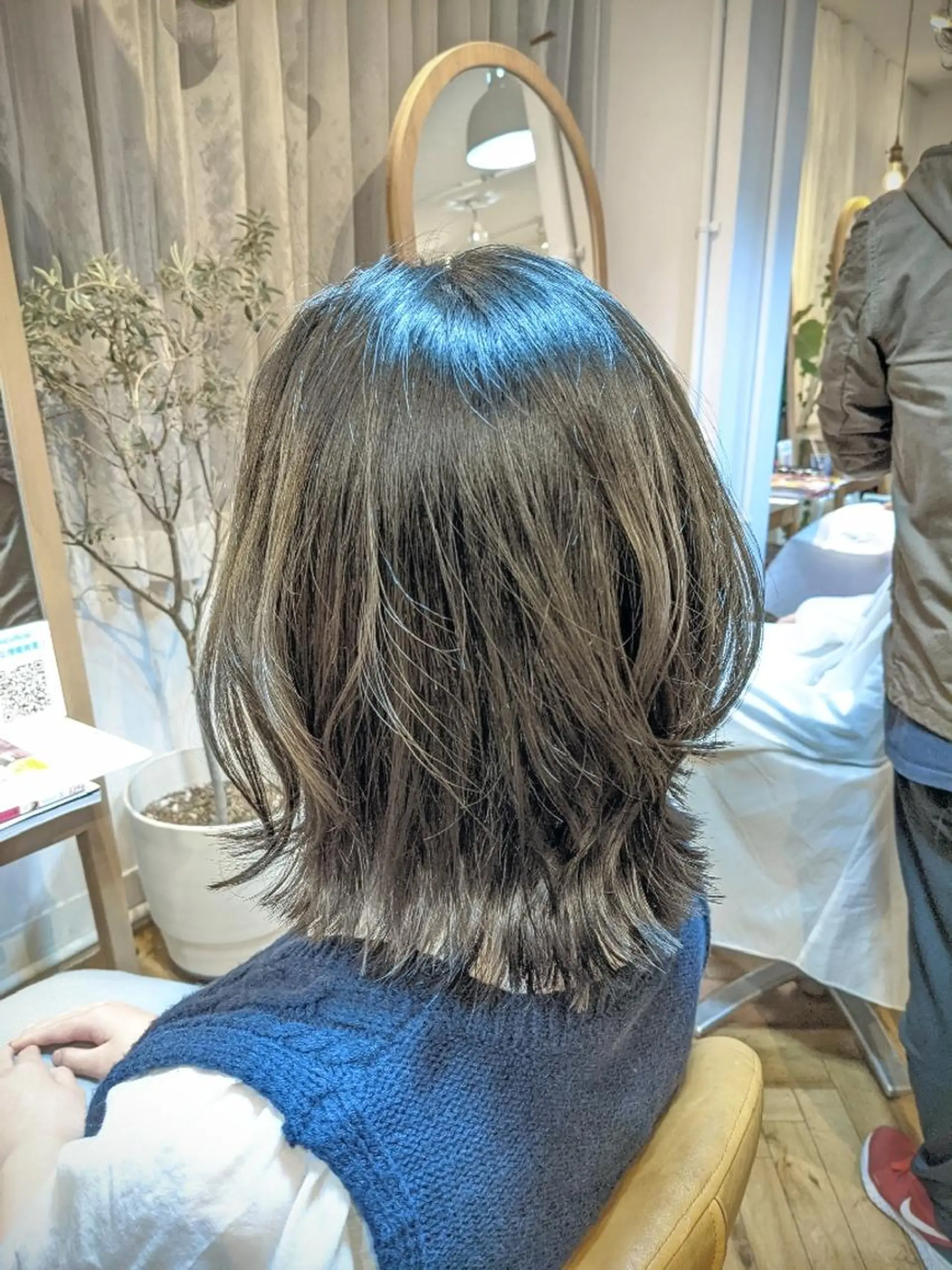 ミディアム カラー ボブ 外ハネヘア newi 天王寺　 masakoのヘアスタイル