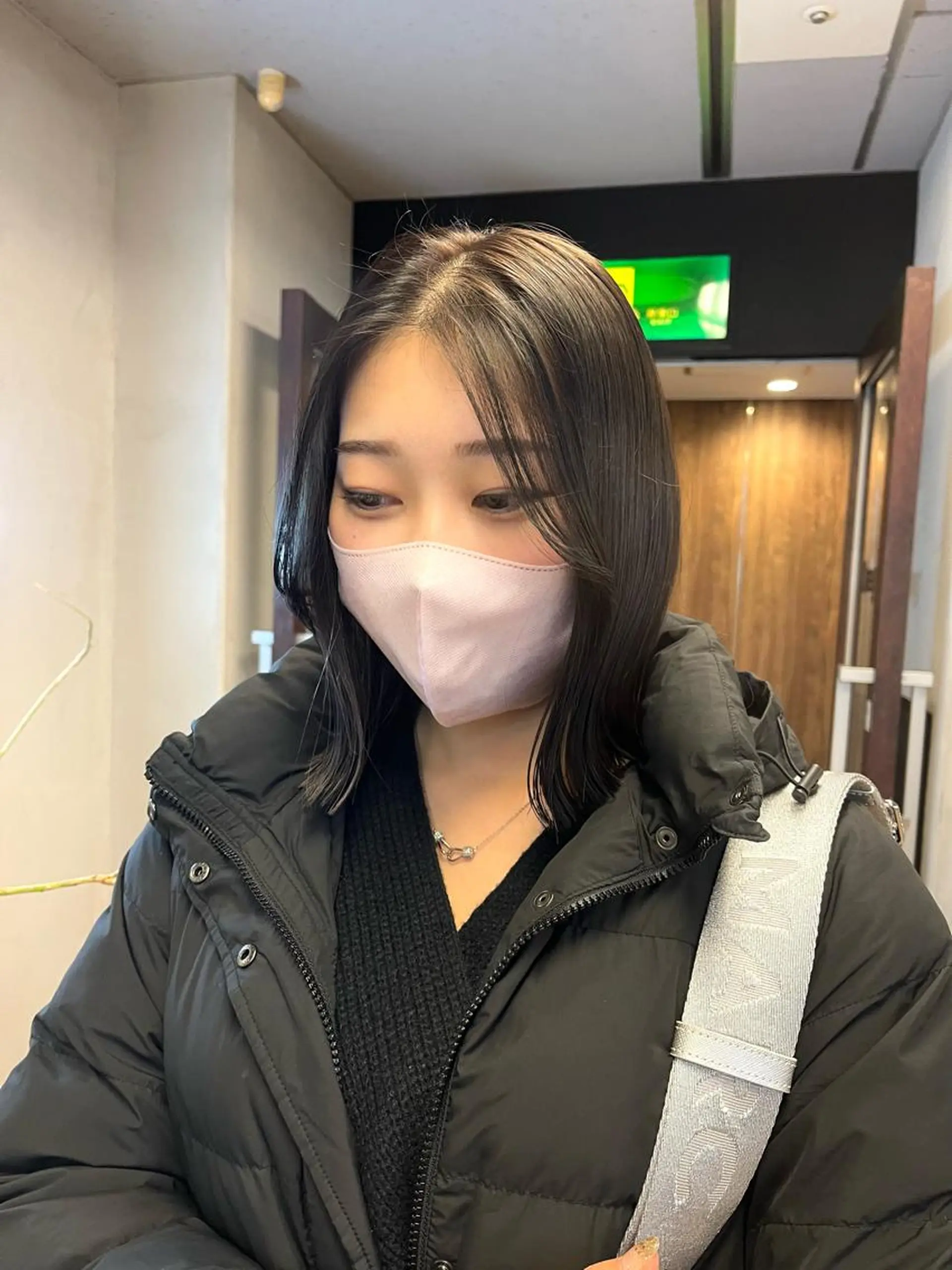 ミディアム カラー ena/ブリーチなし 透明感・レイヤー🎀のヘアスタイル