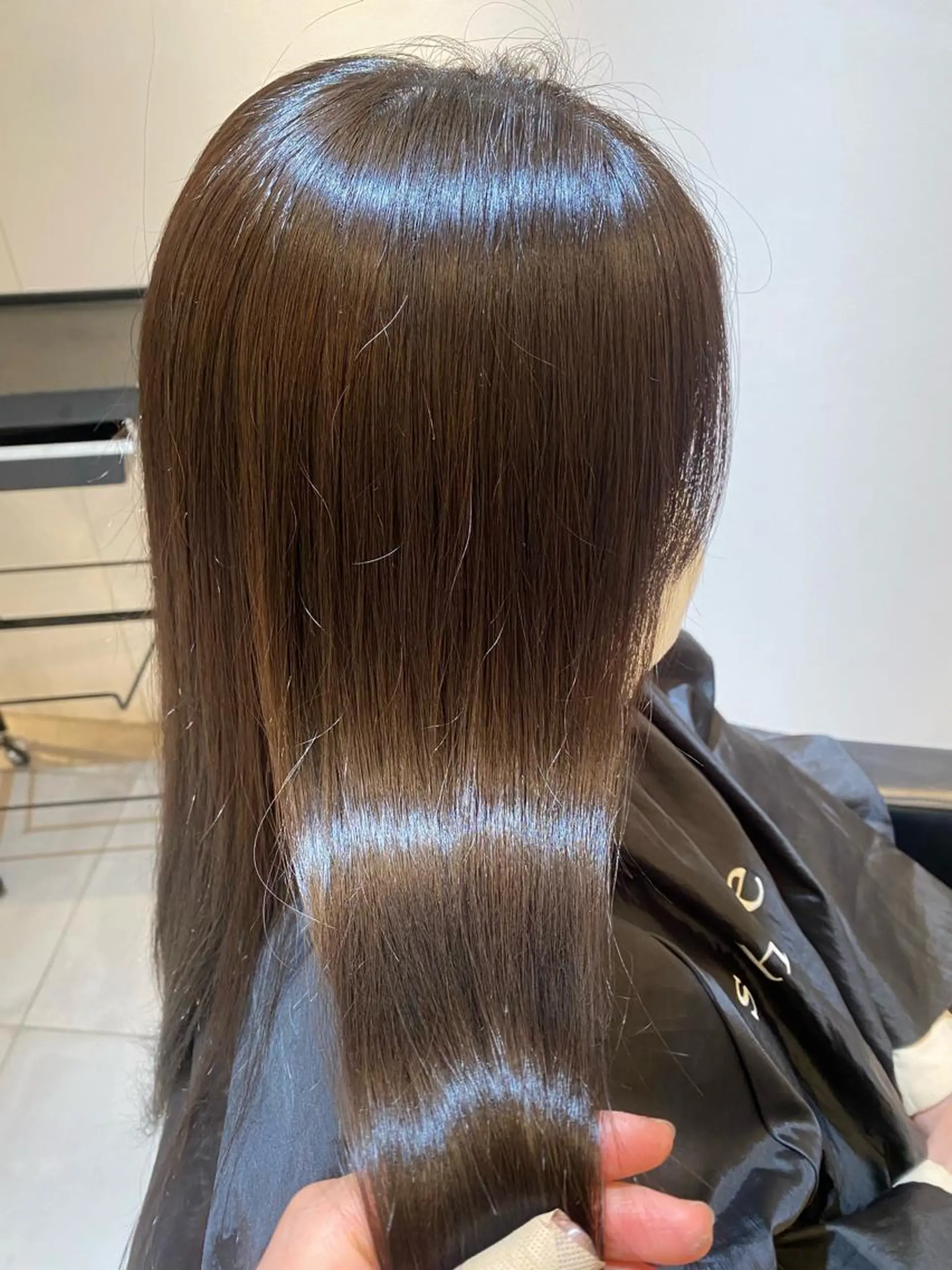 セミロング 縮毛矯正 Tomoka🐶🌟 似合わせカット✂︎のヘアスタイル