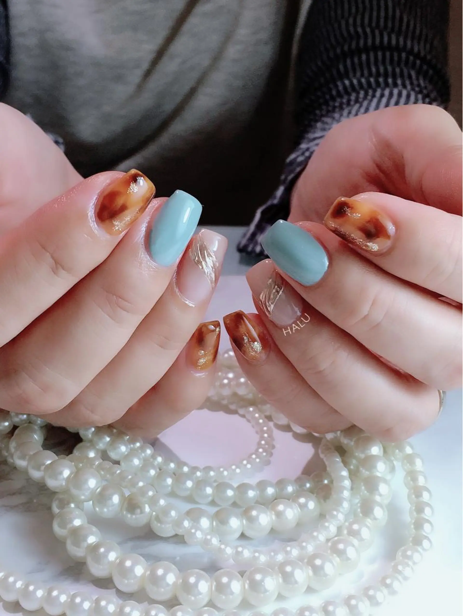 ネイル ミラーネイル HALU ハルのネイルデザイン