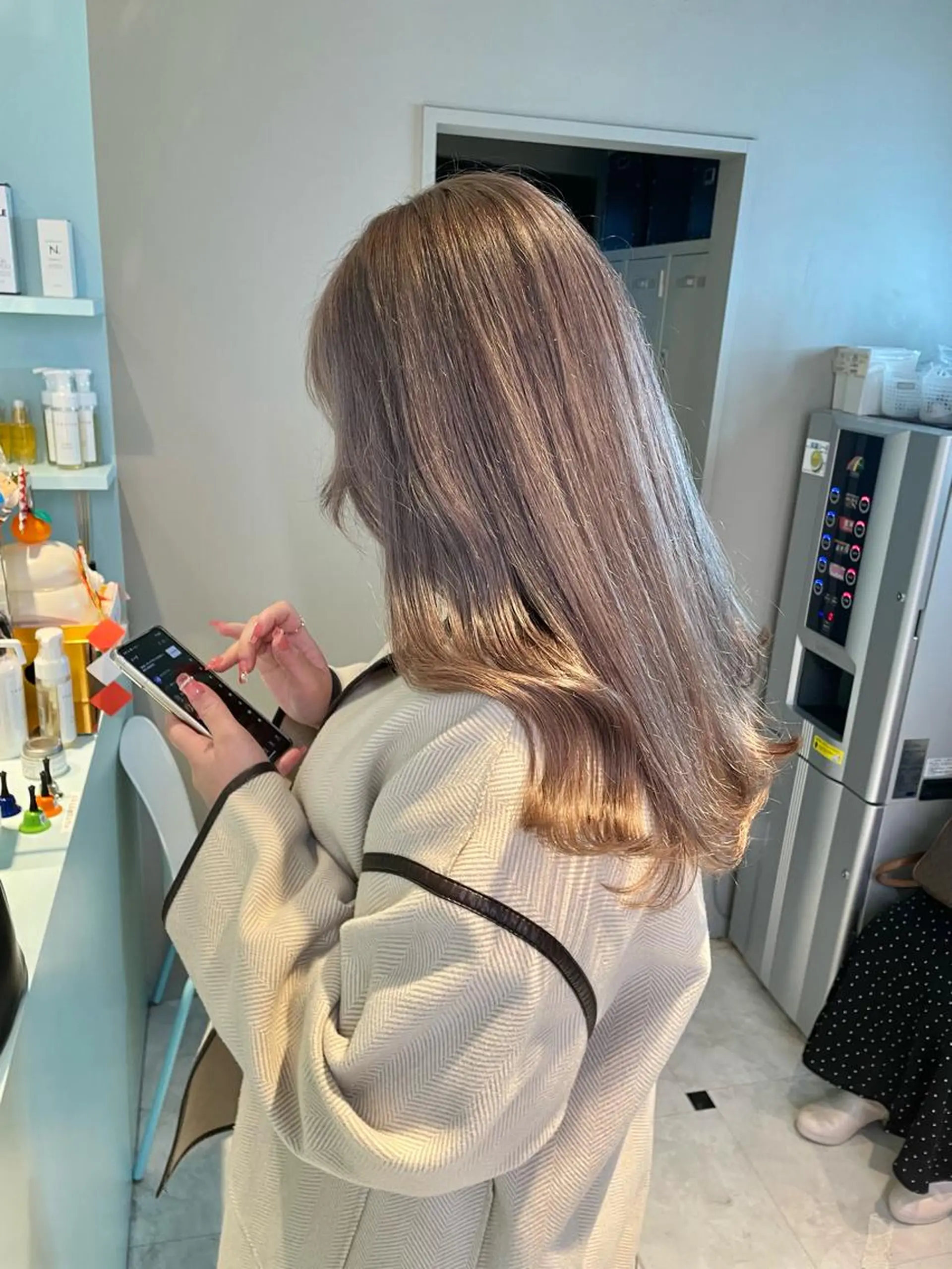 ミディアム ヘアカラー トリートメント 顔周りレイヤー/新宿 /モテ艶カラー/航介のヘアスタイル