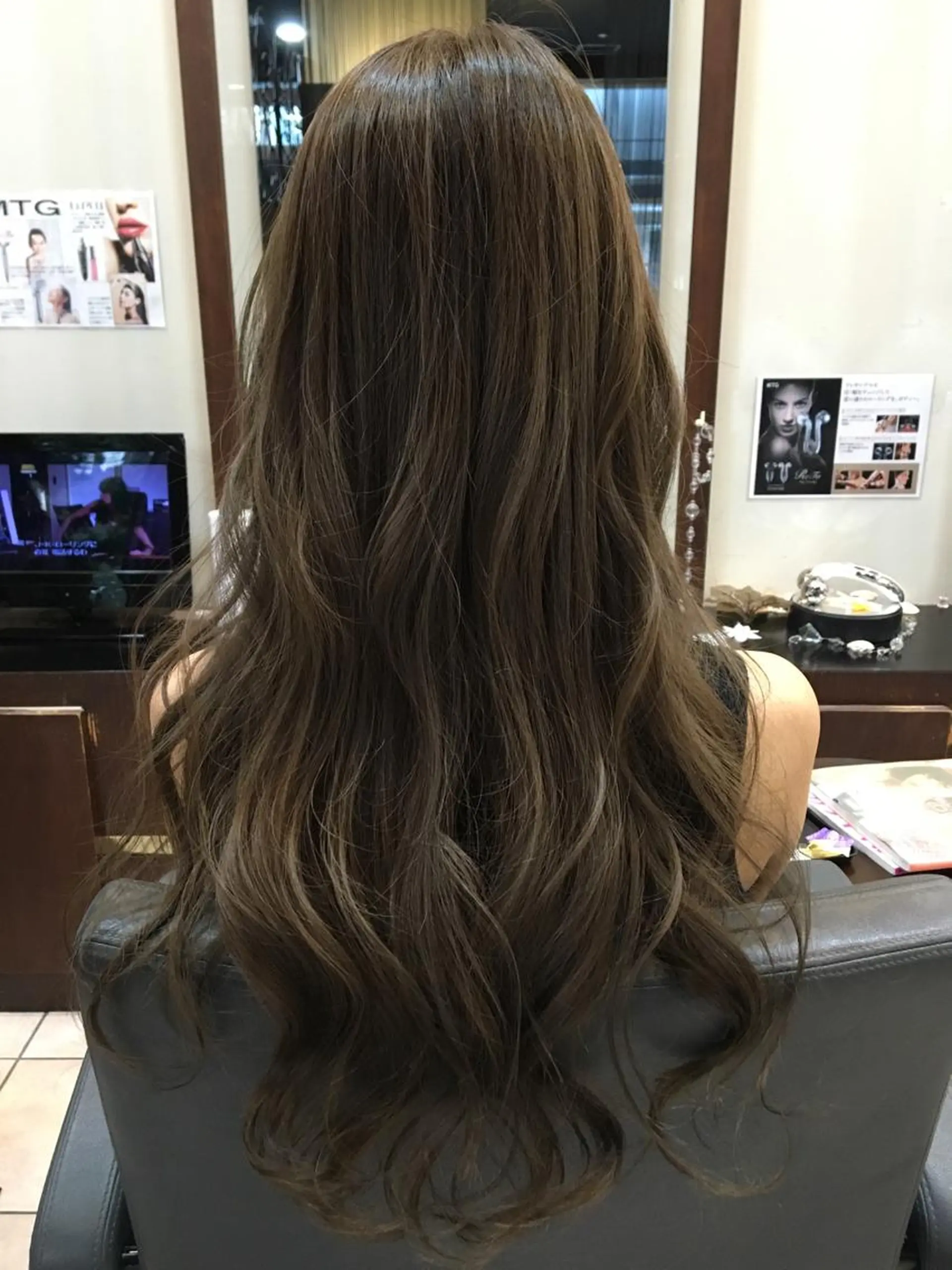 ショート ミディアム セミロング ロング カラー パーマ ヘアアレンジ メンズ キッズ ネイル まつエク MODEK's阿倍野 伊藤サダキのヘアスタイル