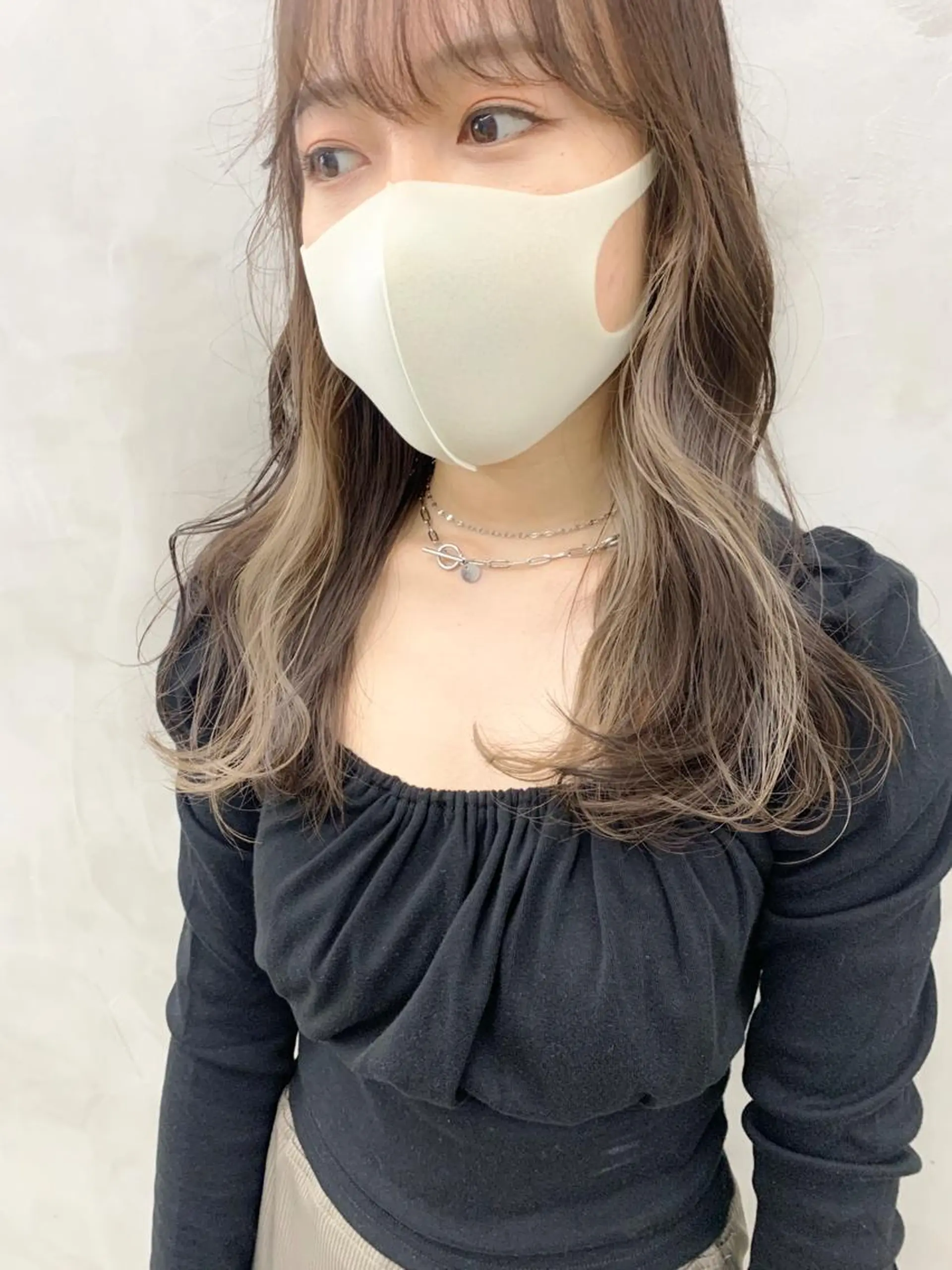 カラー ベージュカラー ダブルカラー イヤリングカラー インナーカラー ミルクティーベージュ ヘッドスパ (女性限定)🍋モエのヘアスタイル