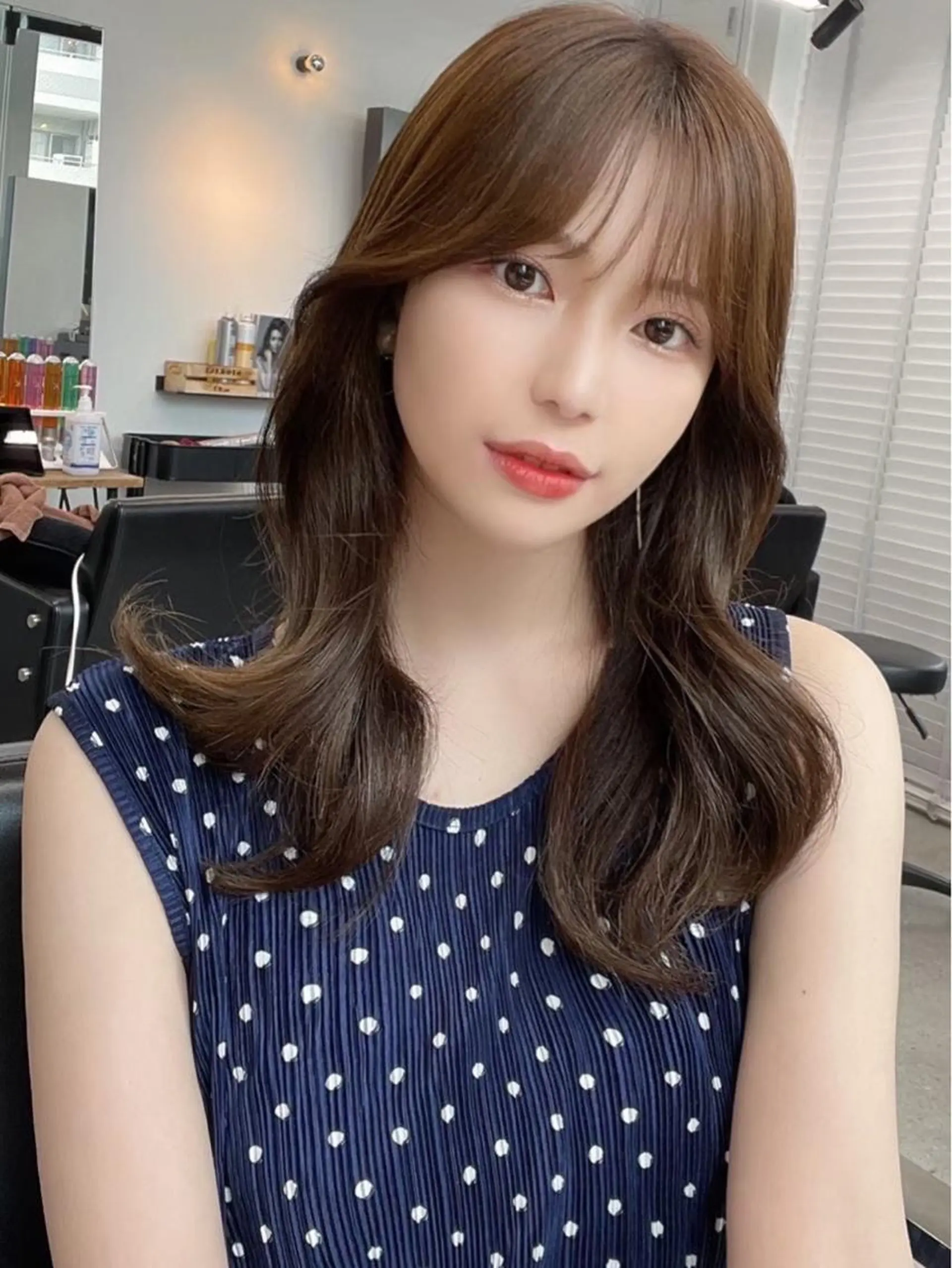 セミロング 韓国風ヘア おくれ毛 韓国美髪矯正✂️ 佐藤ヒロのヘアスタイル