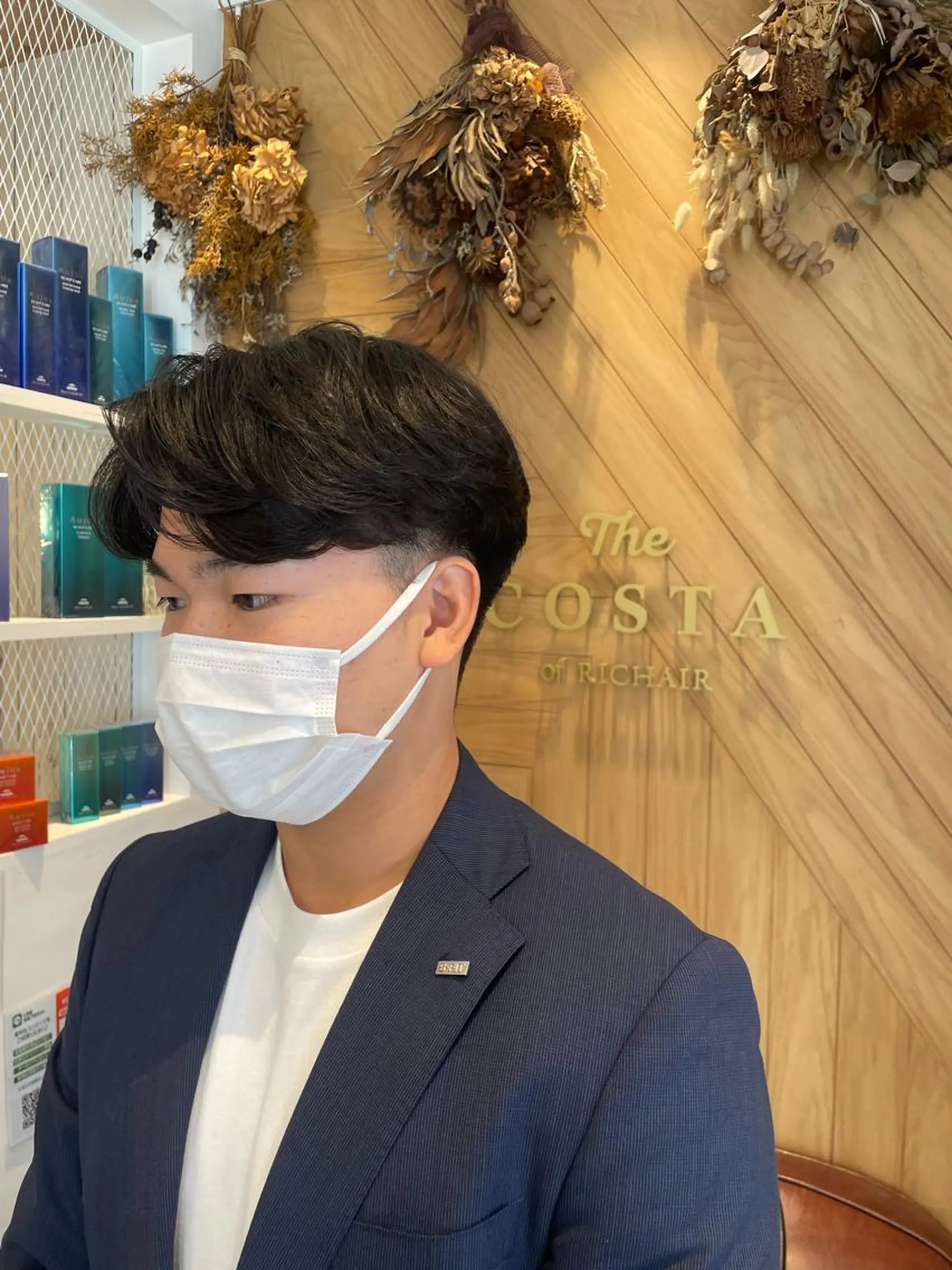 ショート パーマ メンズ 鈴村 大介のヘアスタイル