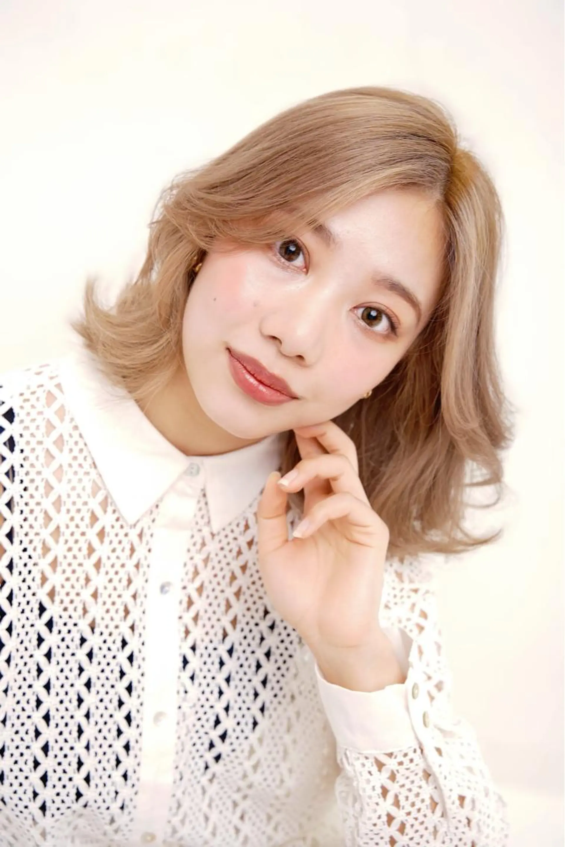 ミディアム カラー 韓国レイヤーカット/ ダブルカラーのヘアスタイル