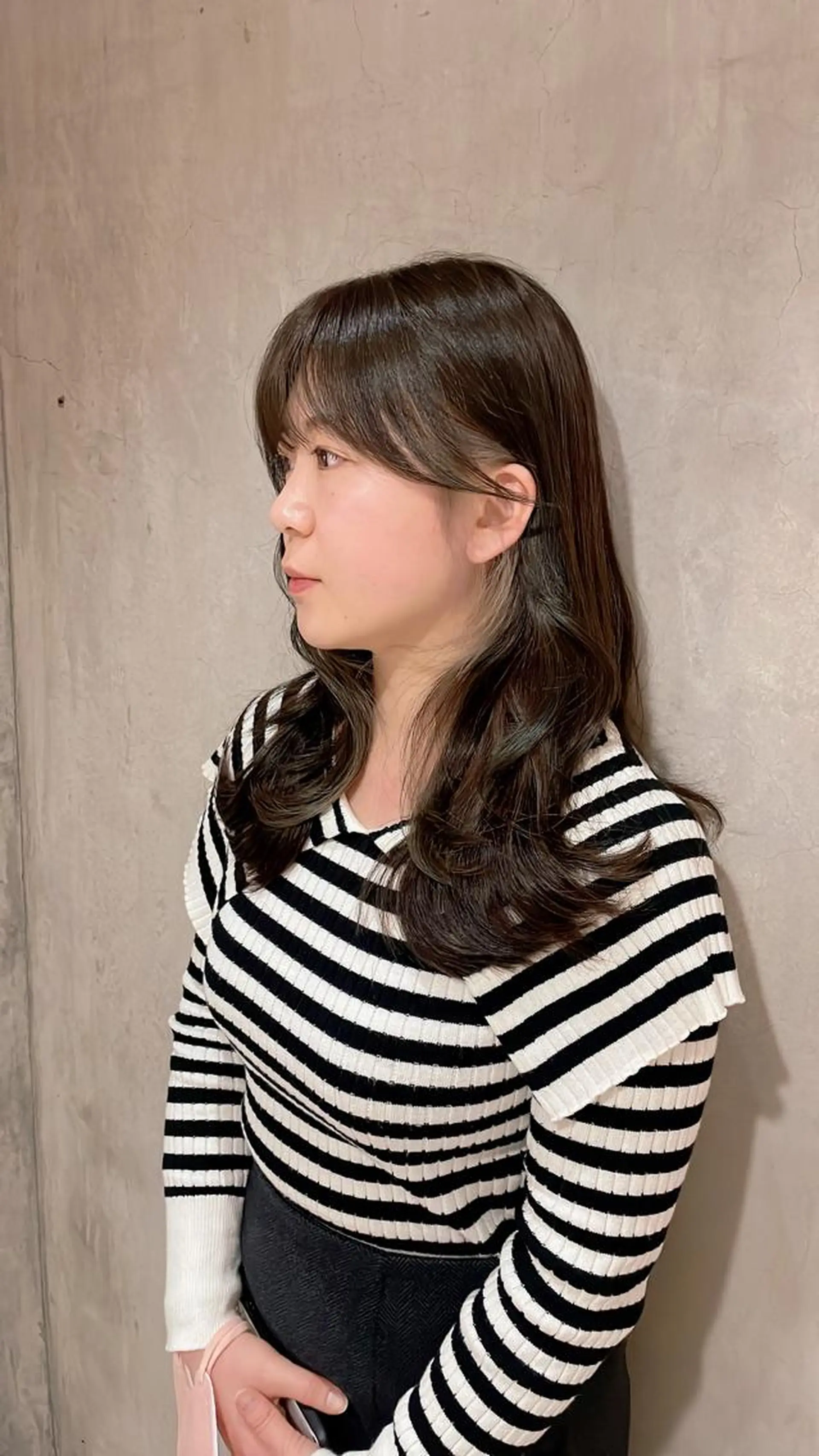 セミロング カット ヘアカラー トリートメント 🌹ハッシュカット、 レイヤー韓国ヘア🌹のヘアスタイル