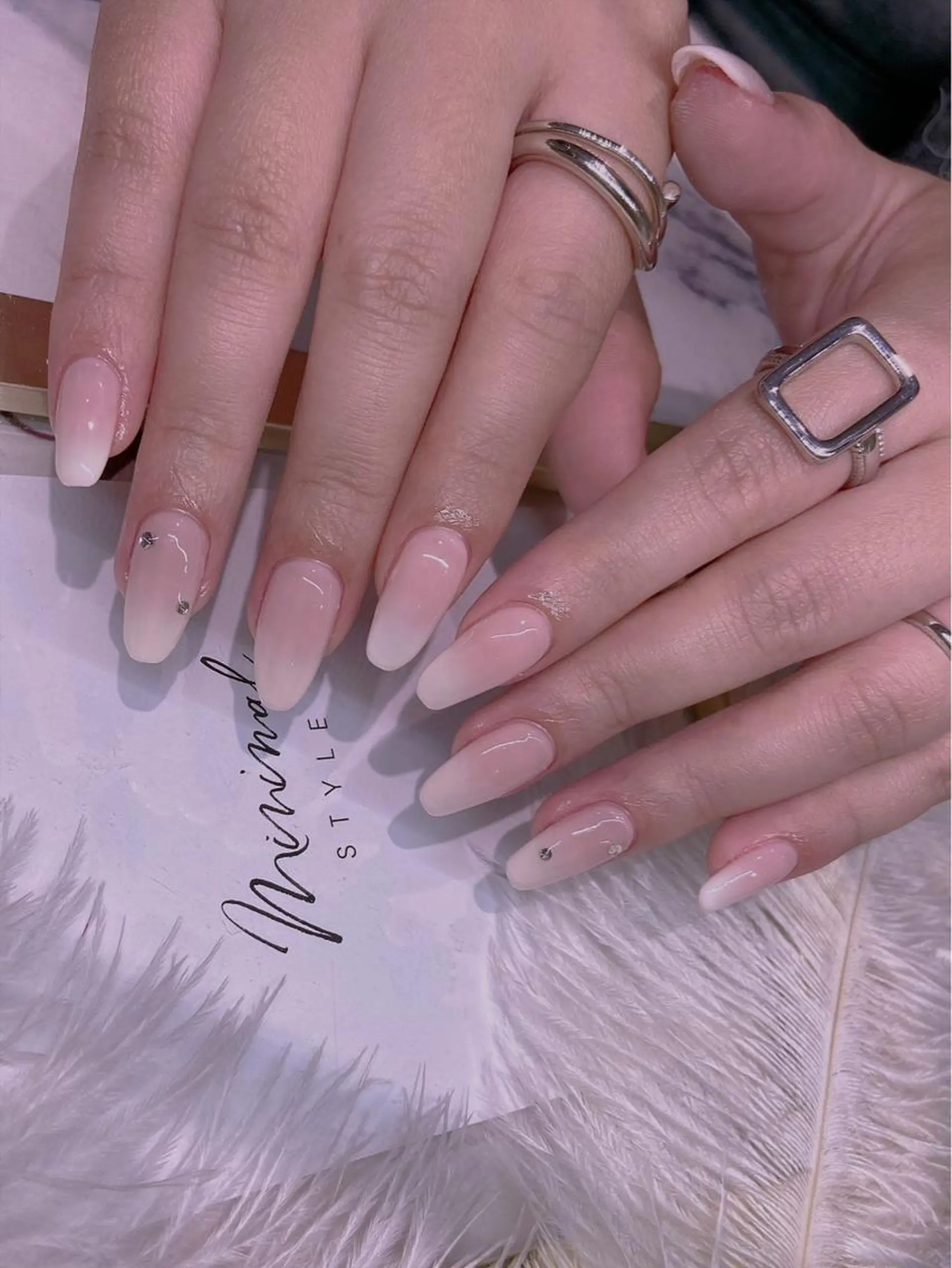 ネイル 美爪パラジェル導入店 Sunnilyのネイルデザイン