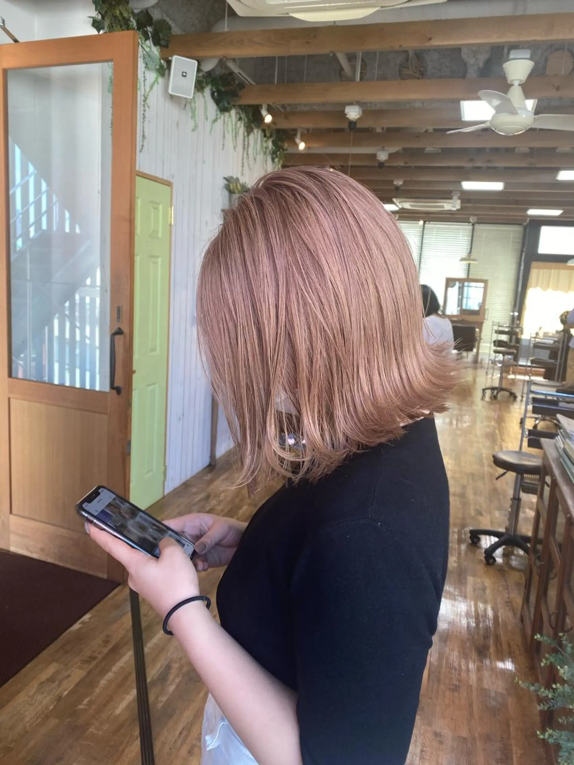 ミディアム カラー パーマ re naのヘアスタイル