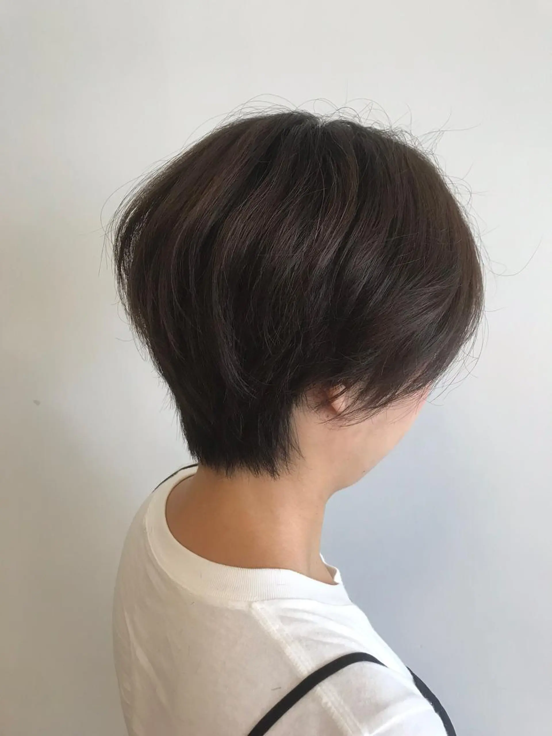 ショート カラー ショートボブ ハンサムショート ボブ ショートヘア カット ヘアカラー トリートメント デザインカラー🌈 高木リョウのヘアスタイル