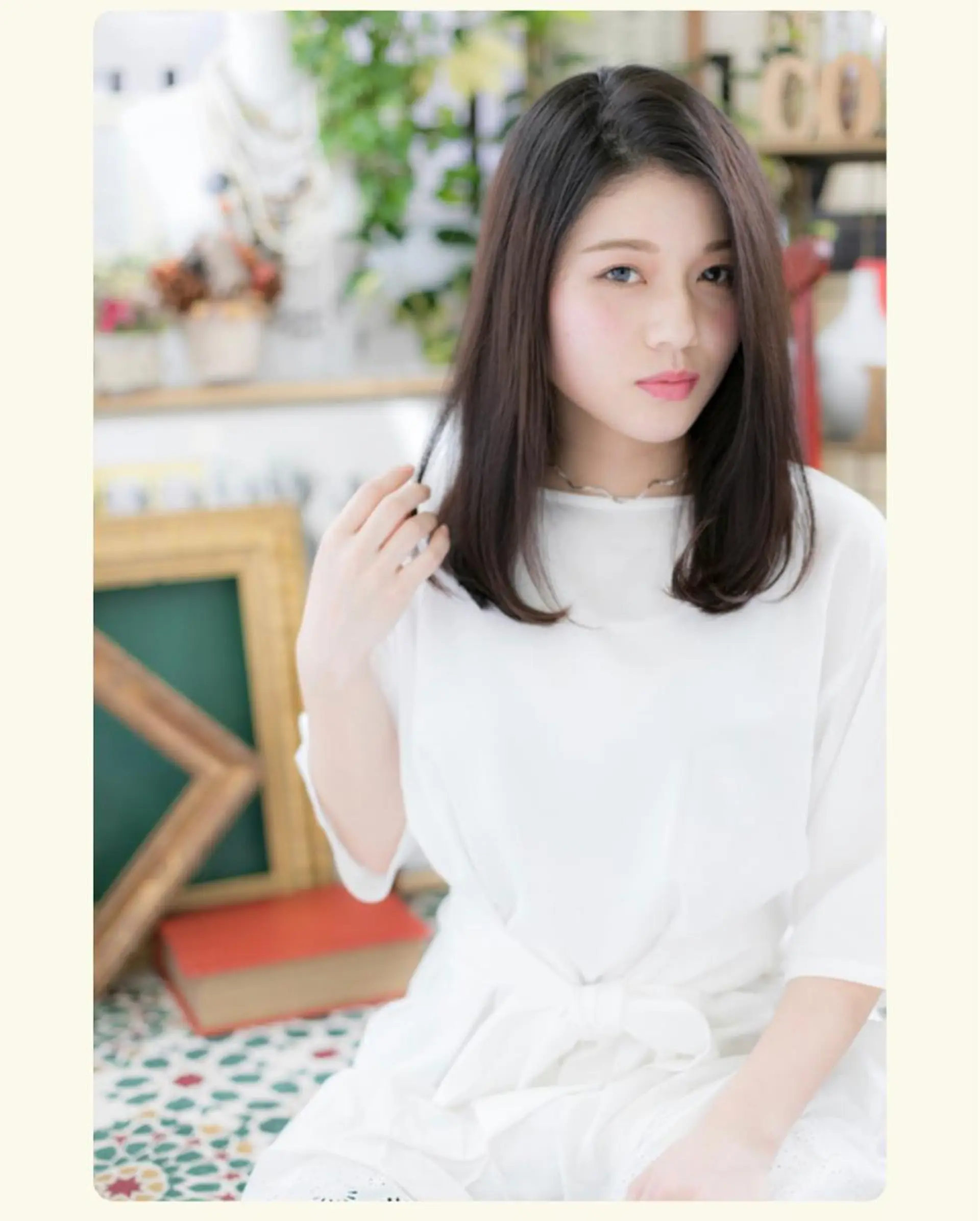 ミディアム 中舘 安津子のヘアスタイル