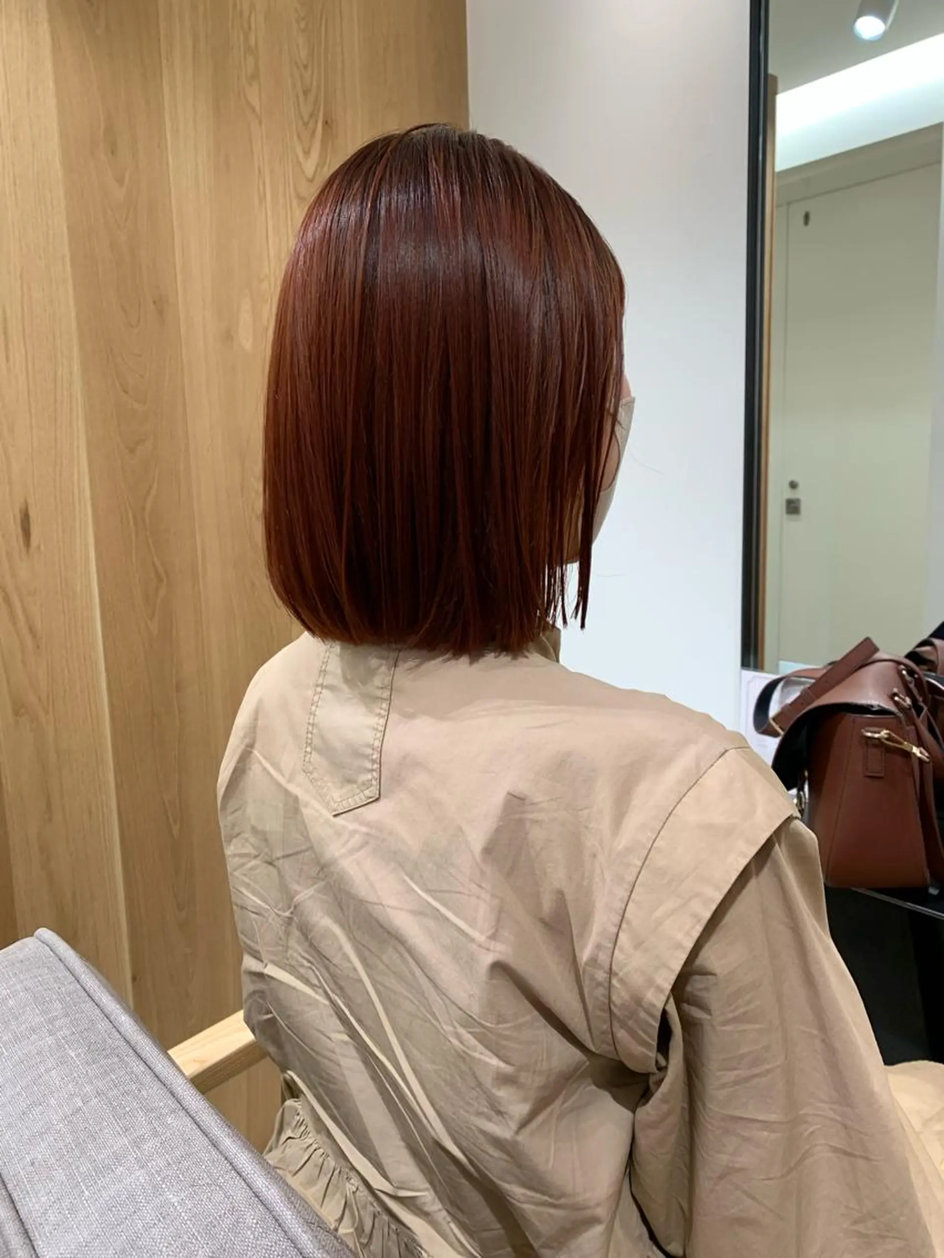 ミディアム カラー カット ヘアカラー SAKINO． ベージュカラーのヘアスタイル