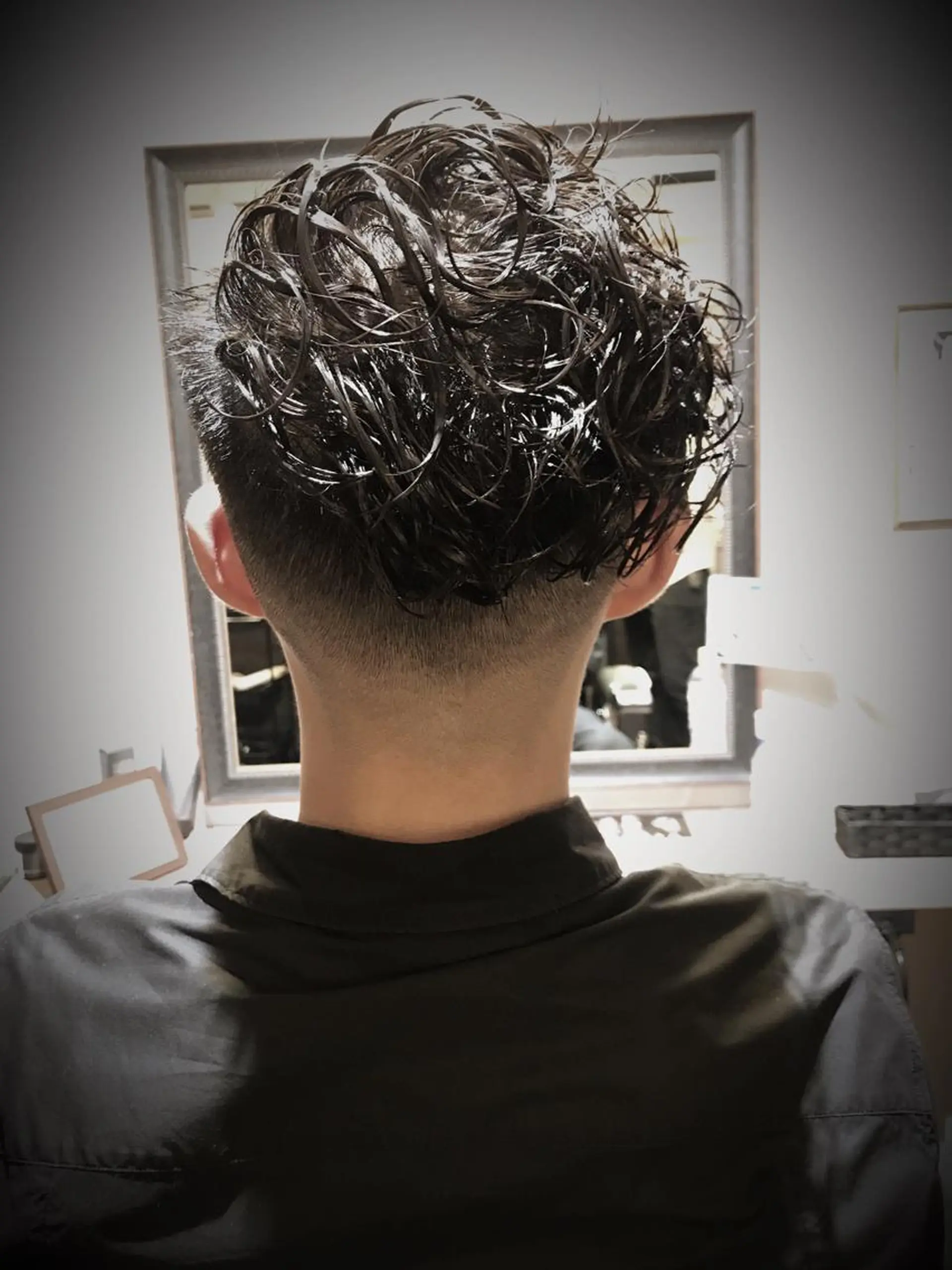 ミディアム パーマ メンズ カット パーマ 代表スタイリスト 直田 洋人のヘアスタイル