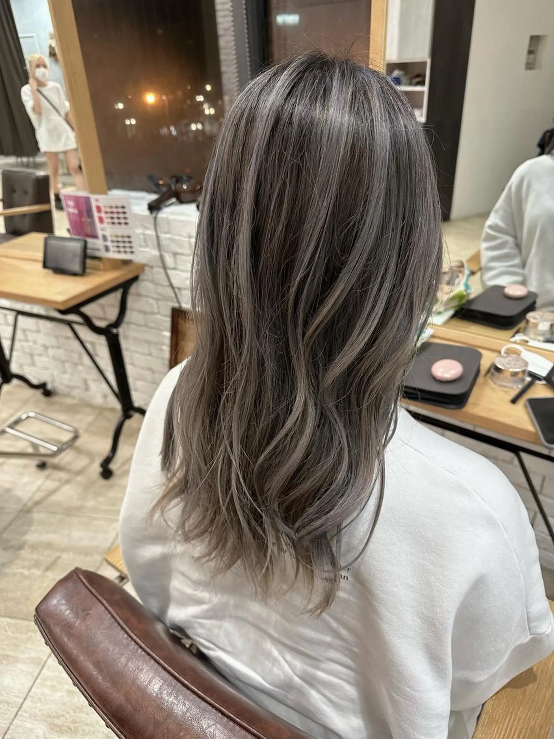 ロング カラー ヘアアレンジ バレイヤージュ レイヤーカット ROSEL末吉 海渡のヘアスタイル
