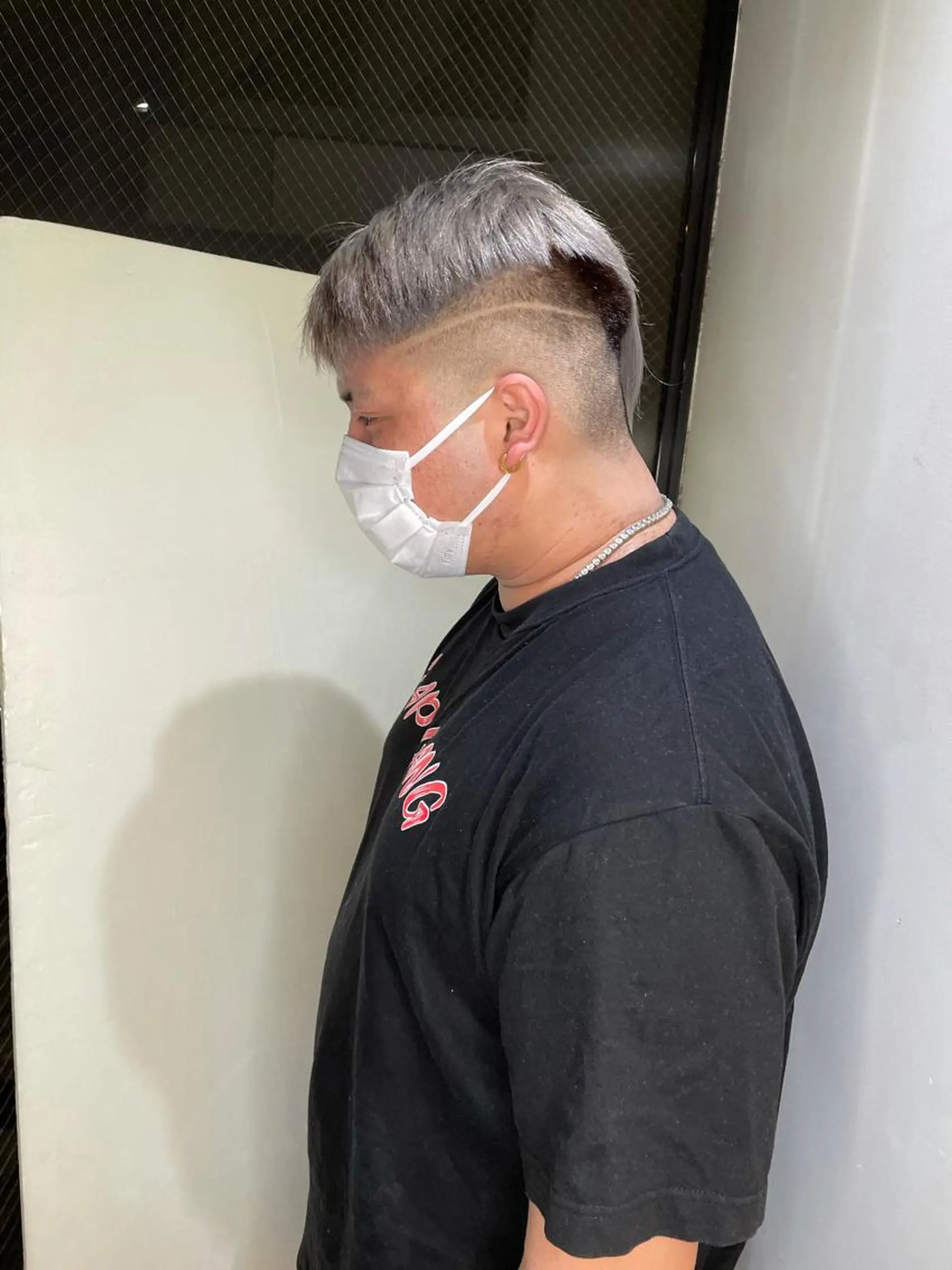 カラー メンズ メンズブリーチ メンズハイトーン ブリーチ ケアブリーチ ハイトーンカラー ヘアカラー ☘️当日OK☘️ 鍋島直大のヘアスタイル