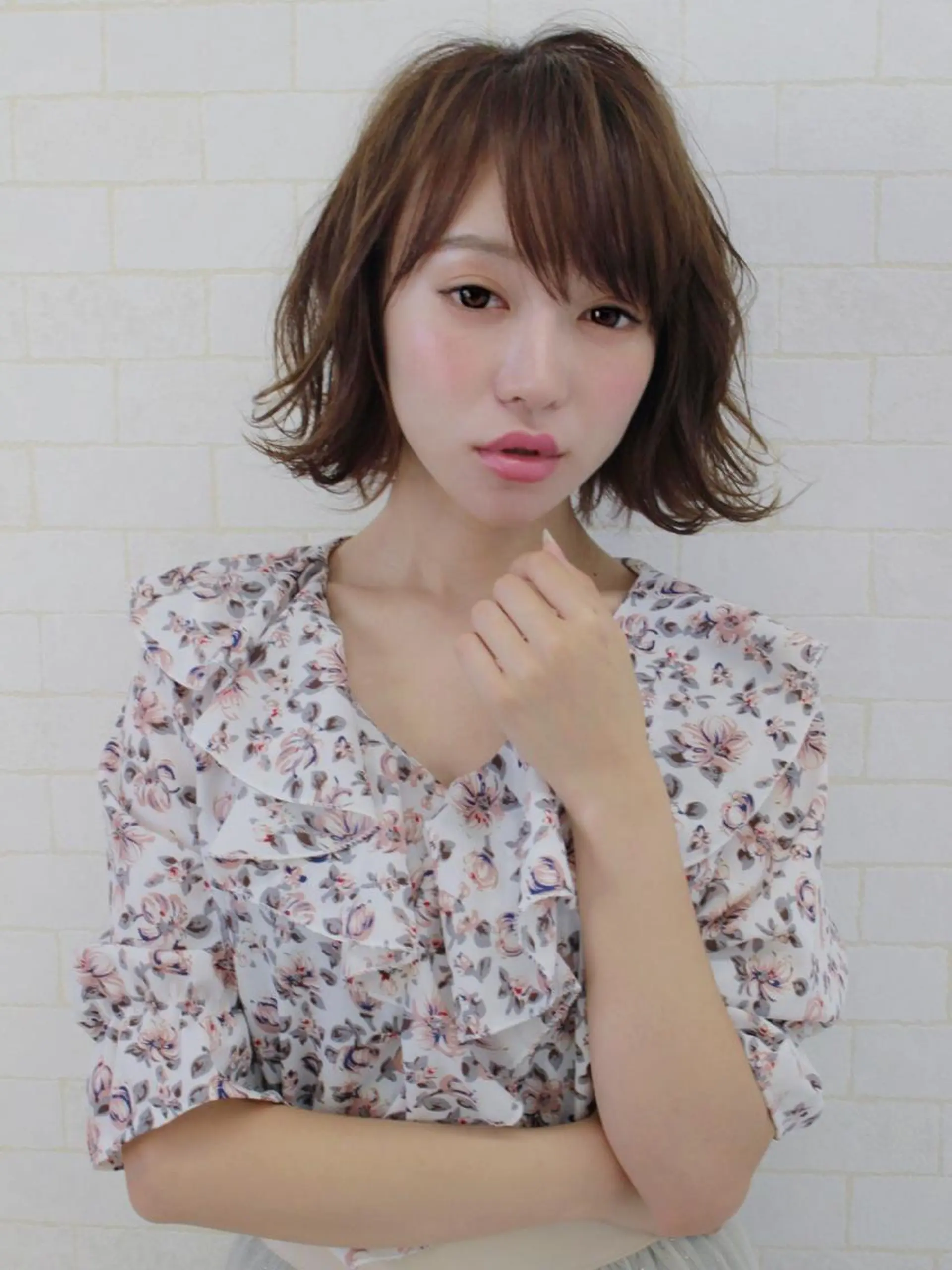 ミディアム パーマ 外ハネヘア 小濱 秀人のヘアスタイル