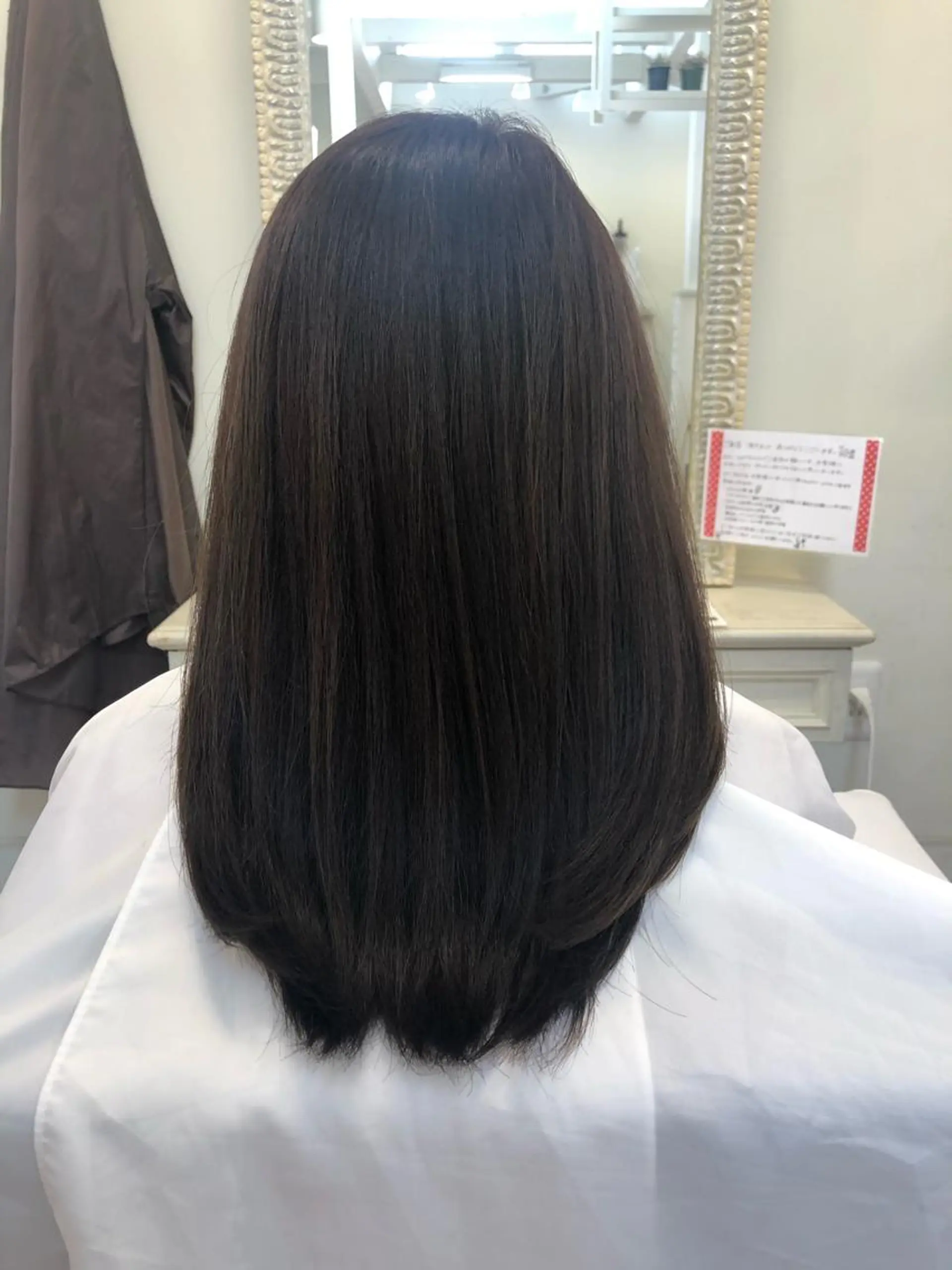 カラー ヤナギウチ エリカのヘアスタイル