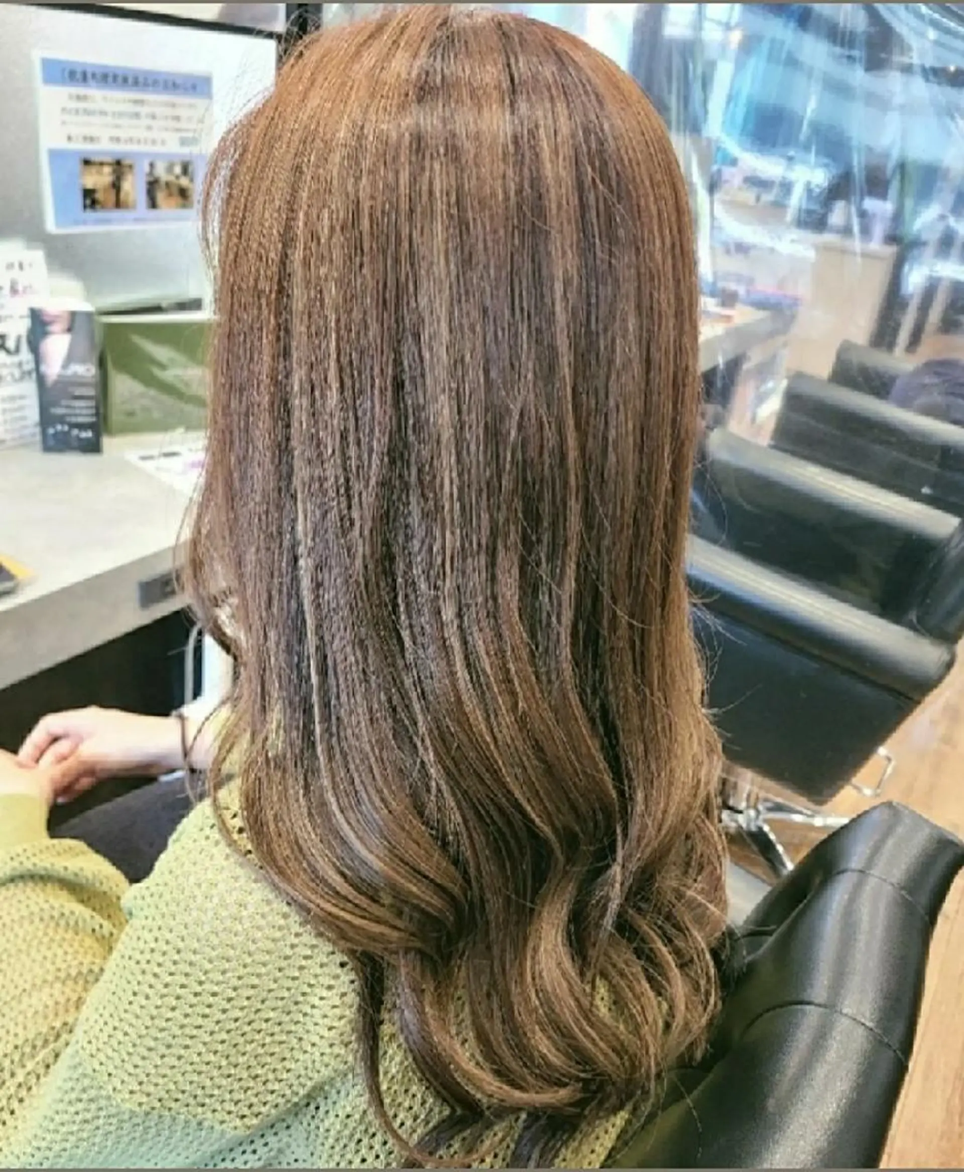 ロング カラー ベージュカラー ハイライトカラー ハイライト ヘアカラー トリートメント 関口 友菜のヘアスタイル