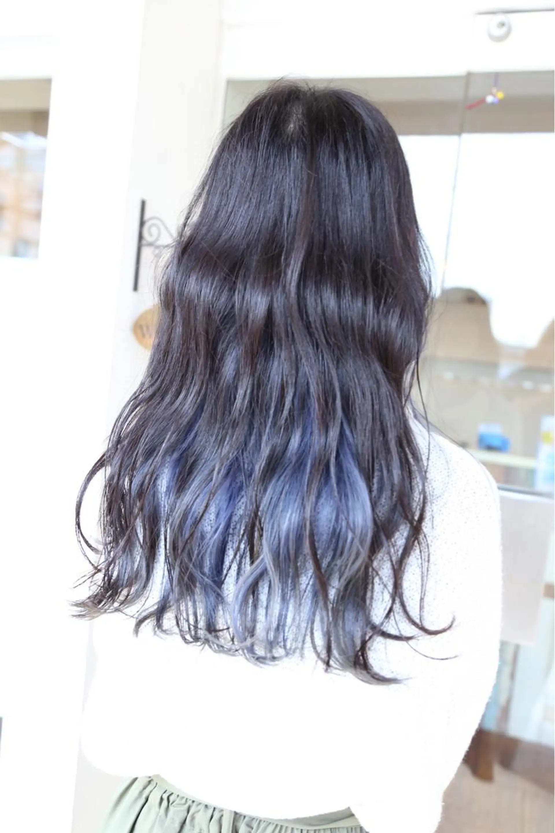 ロング カラー ブルーカラー 限定1名撮影モデル 村中衣里のヘアスタイル