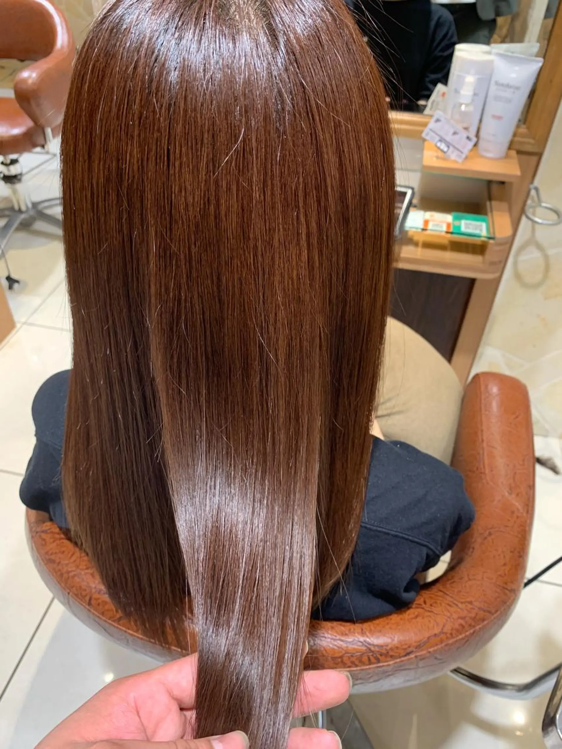 セミロング 新宿メンズパーマ特化 メンズバレイヤージュのヘアスタイル