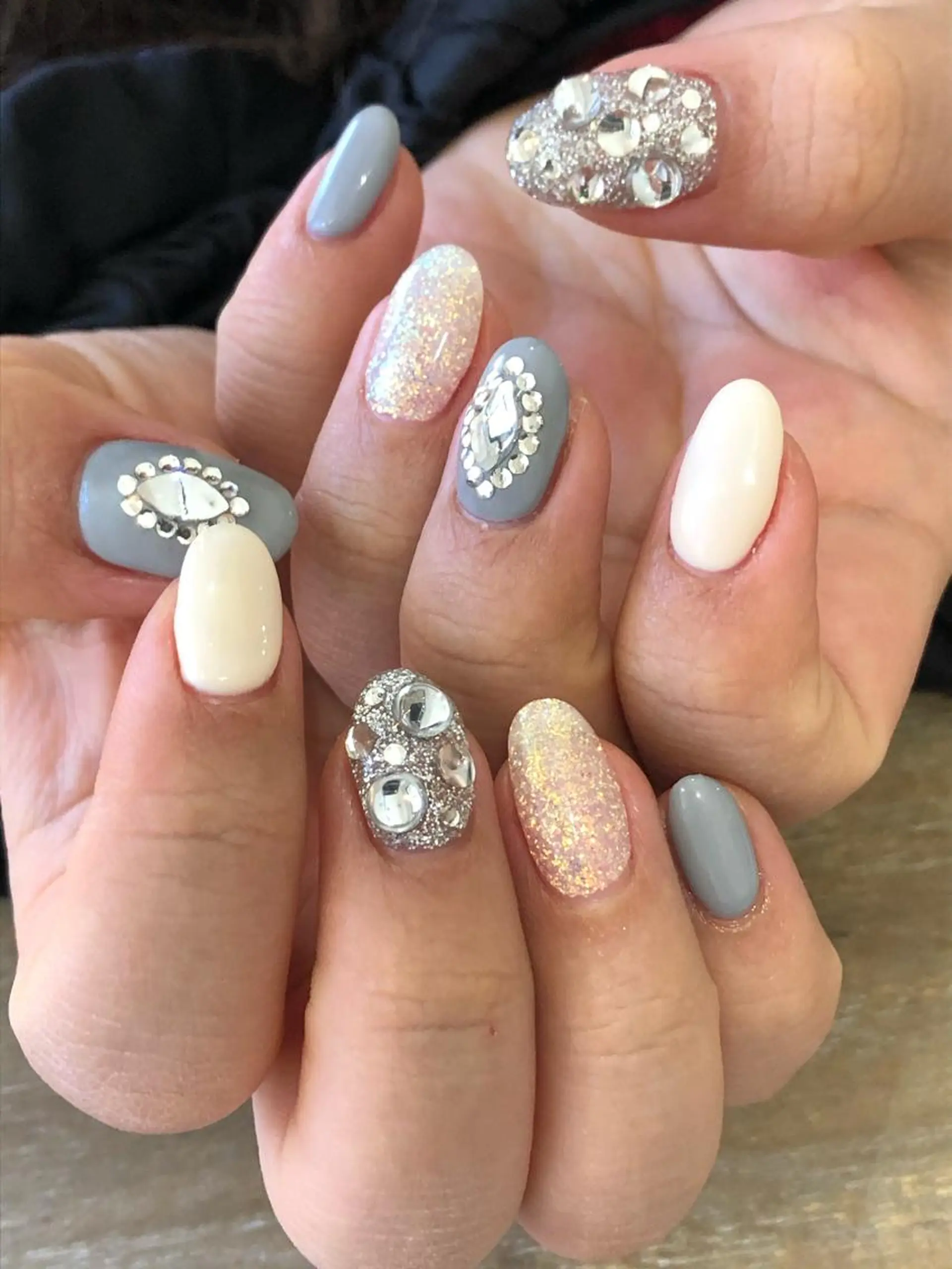 ネイル Nest 三田のマツエク・マツパデザイン