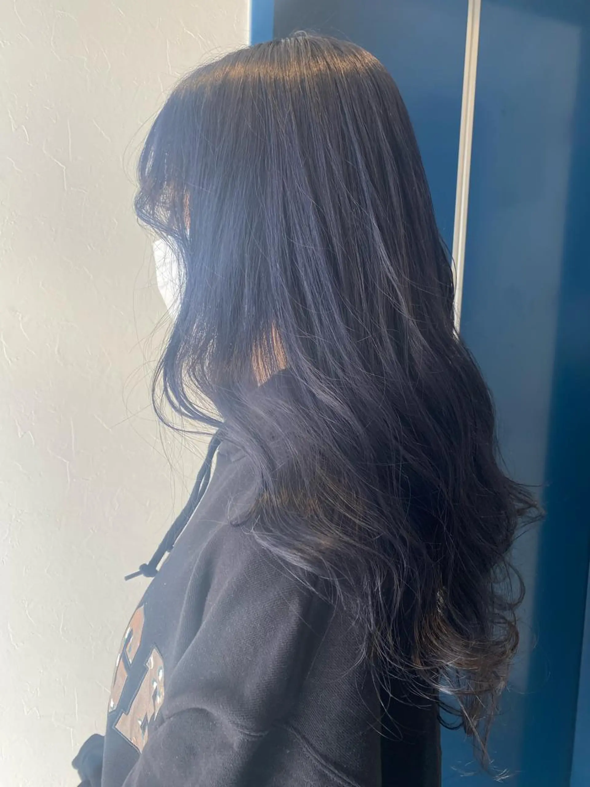 ロング 艶•透明感カラー フィーシーのヘアスタイル