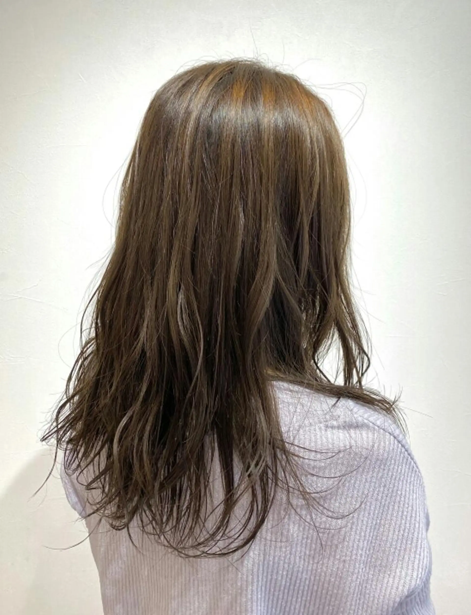 セミロング 酸性ストレート/ブリ ーチなしWカラー河本のヘアスタイル
