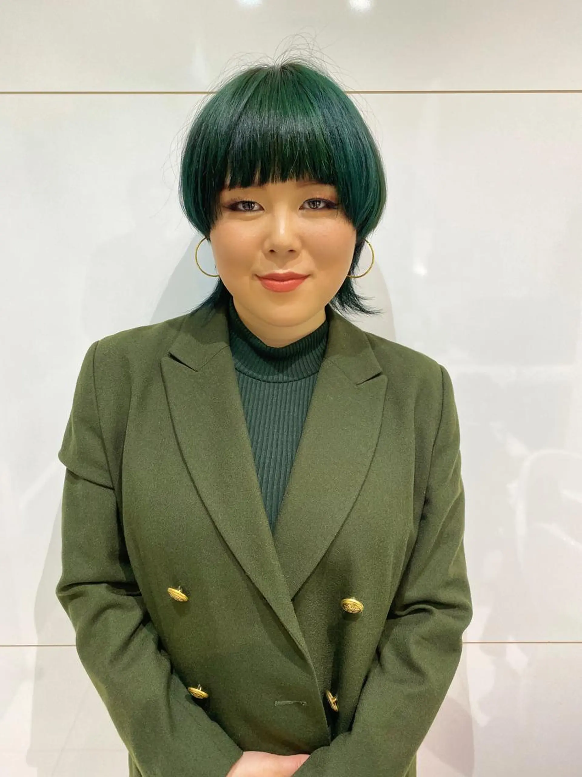 ショート ヘアカラー 岩屋 真のヘアスタイル