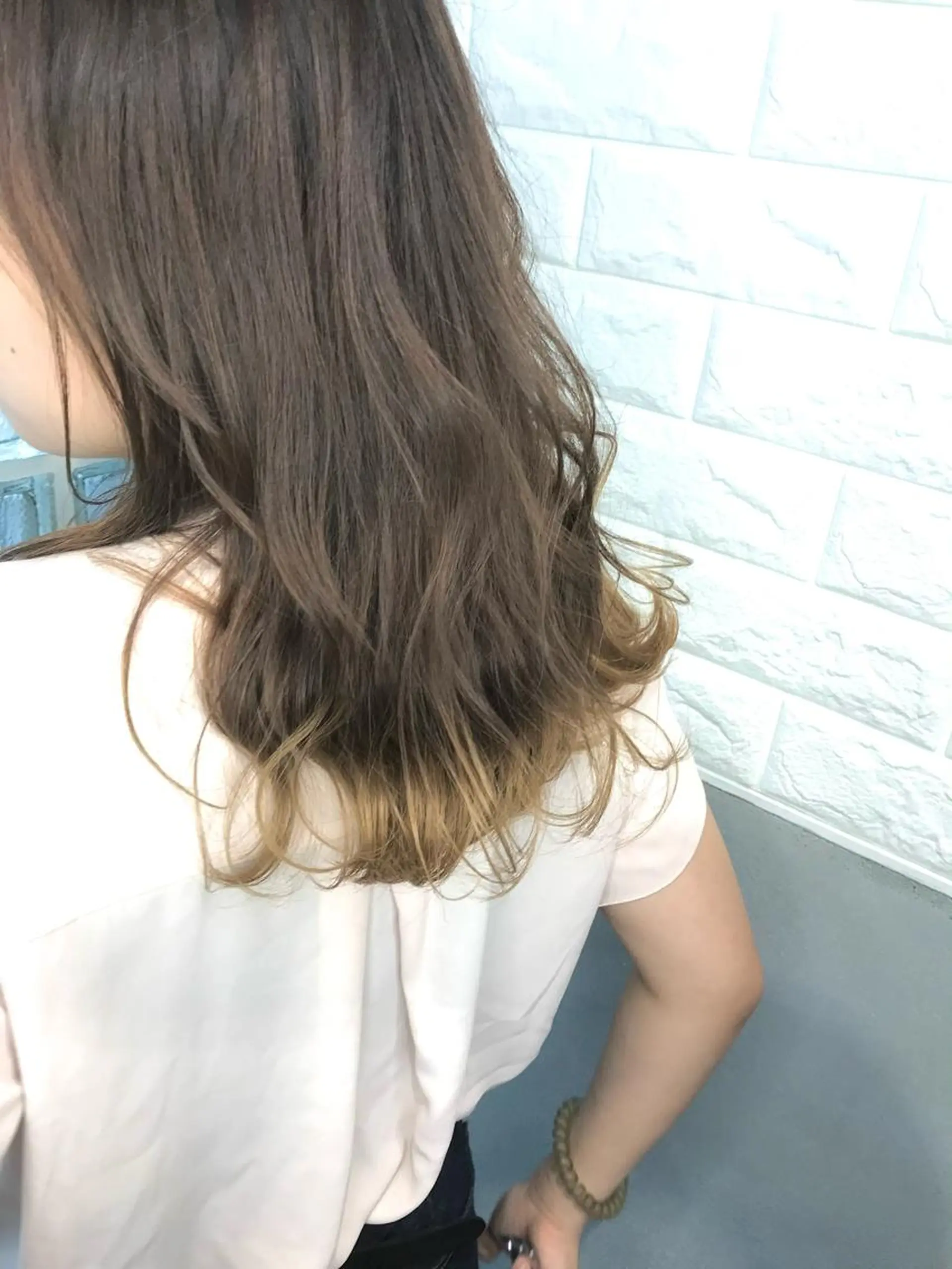 セミロング カラー 美容師歴18年 ALBA 齊藤のヘアスタイル