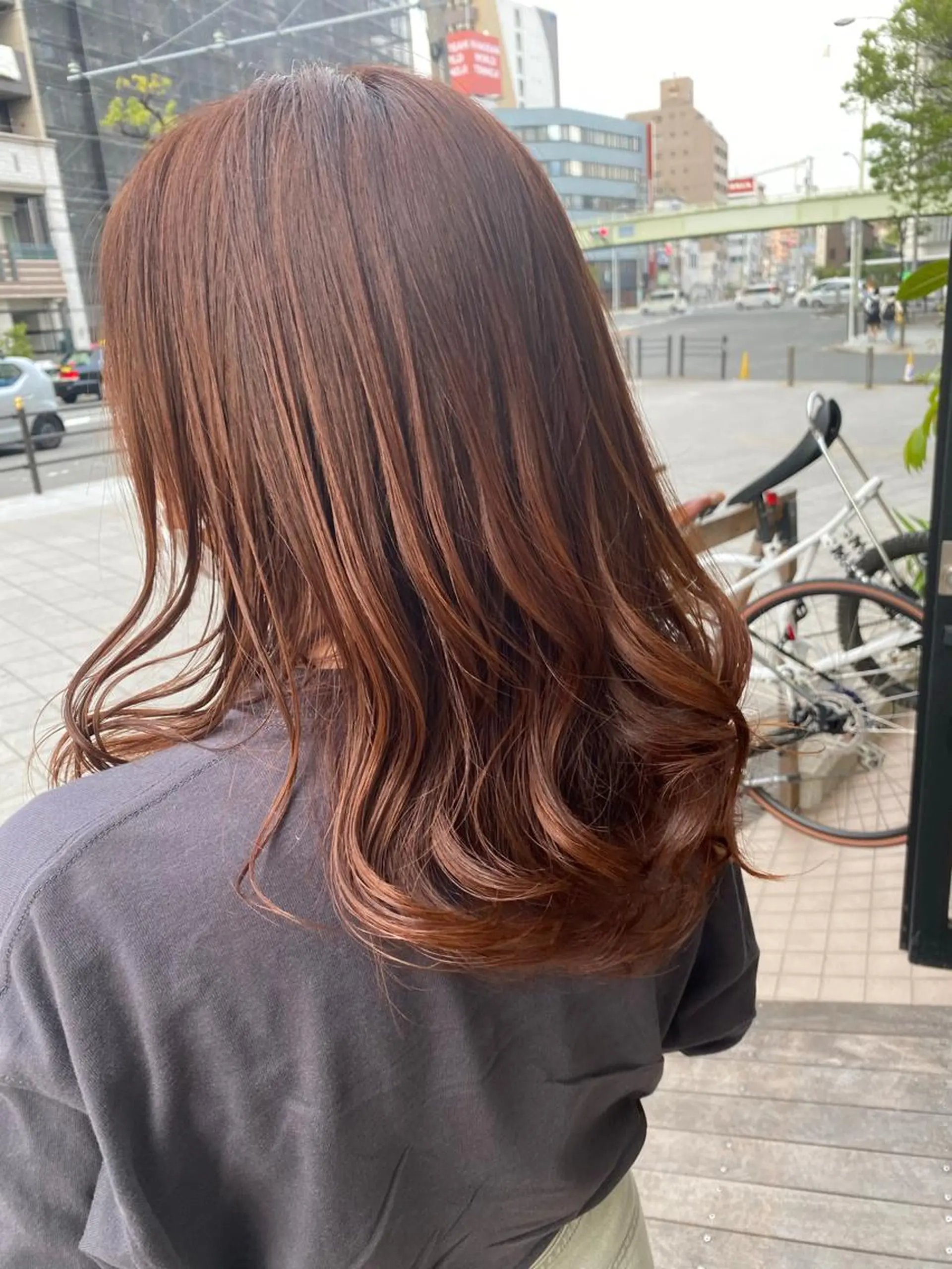 セミロング カラー 髪質改善 大内翔太のヘアスタイル