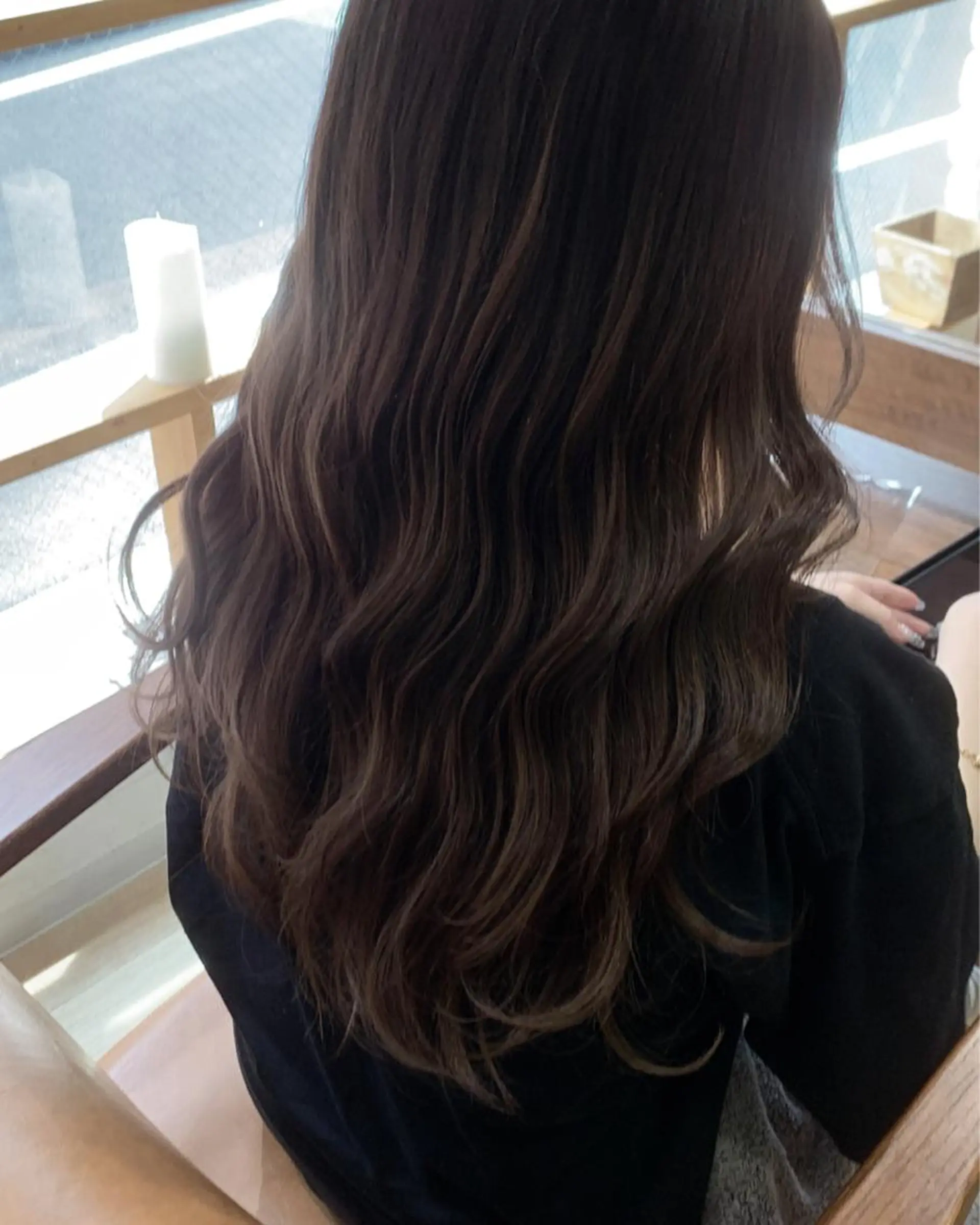 ロング ハイライト Atelier NEWYORK　三ノ輪店所属・アトリエニューヨーク 三ノ輪店のヘアスタイル