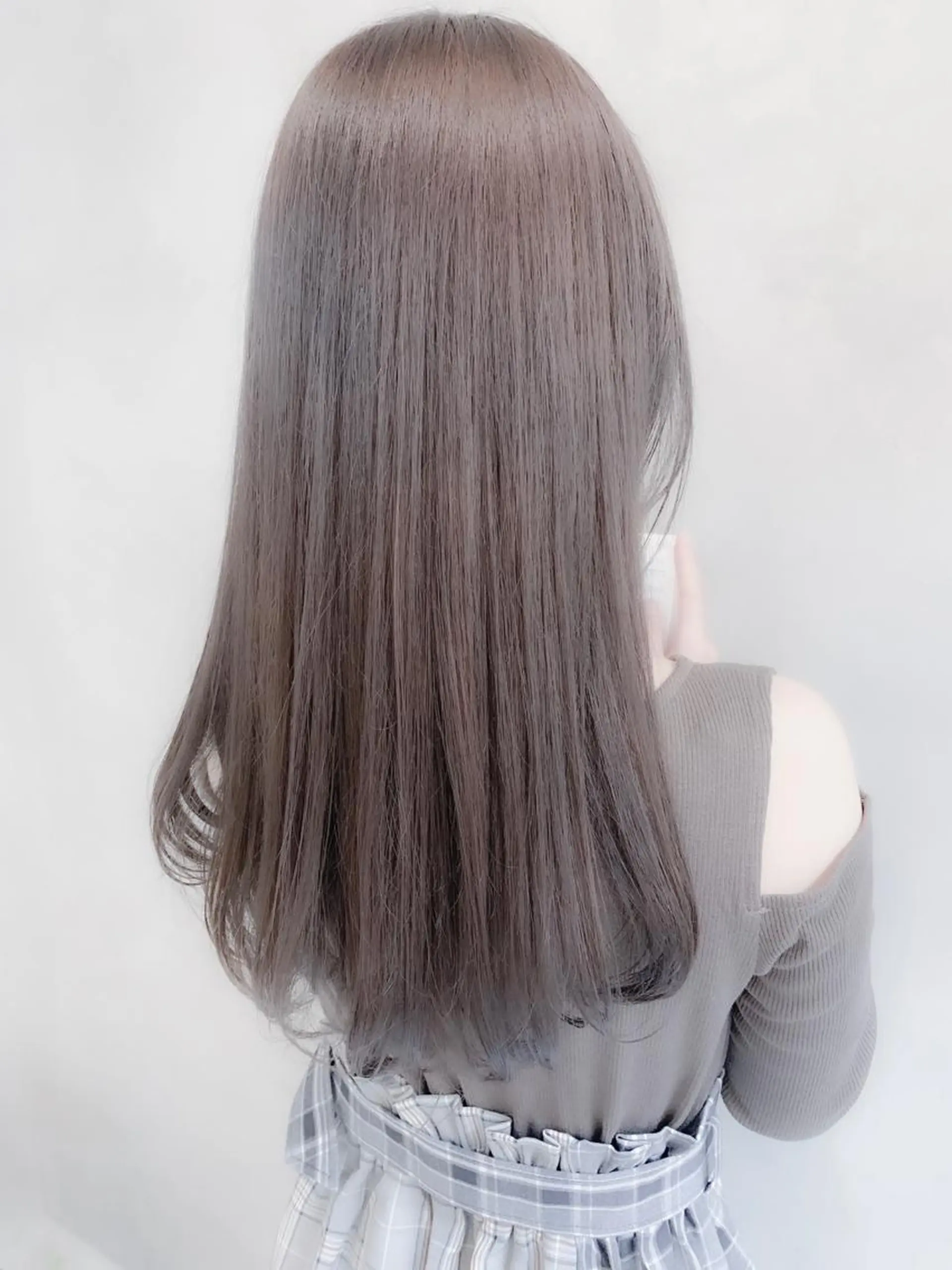 セミロング カラー ヘアアレンジ ミニボブ/ブリーチ 🌈MISATOのヘアスタイル