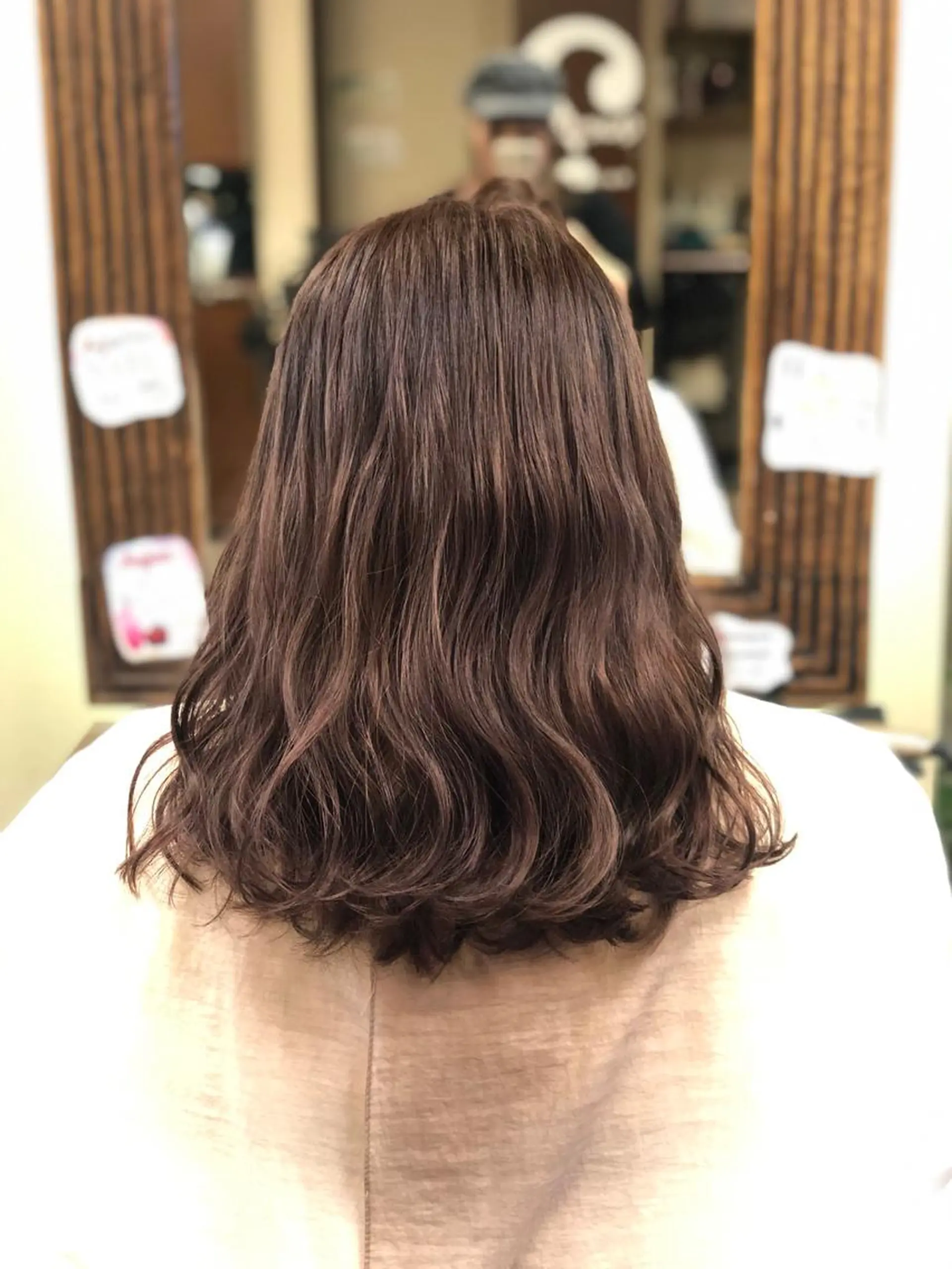 ミディアム カラー 加藤 瑠美のヘアスタイル