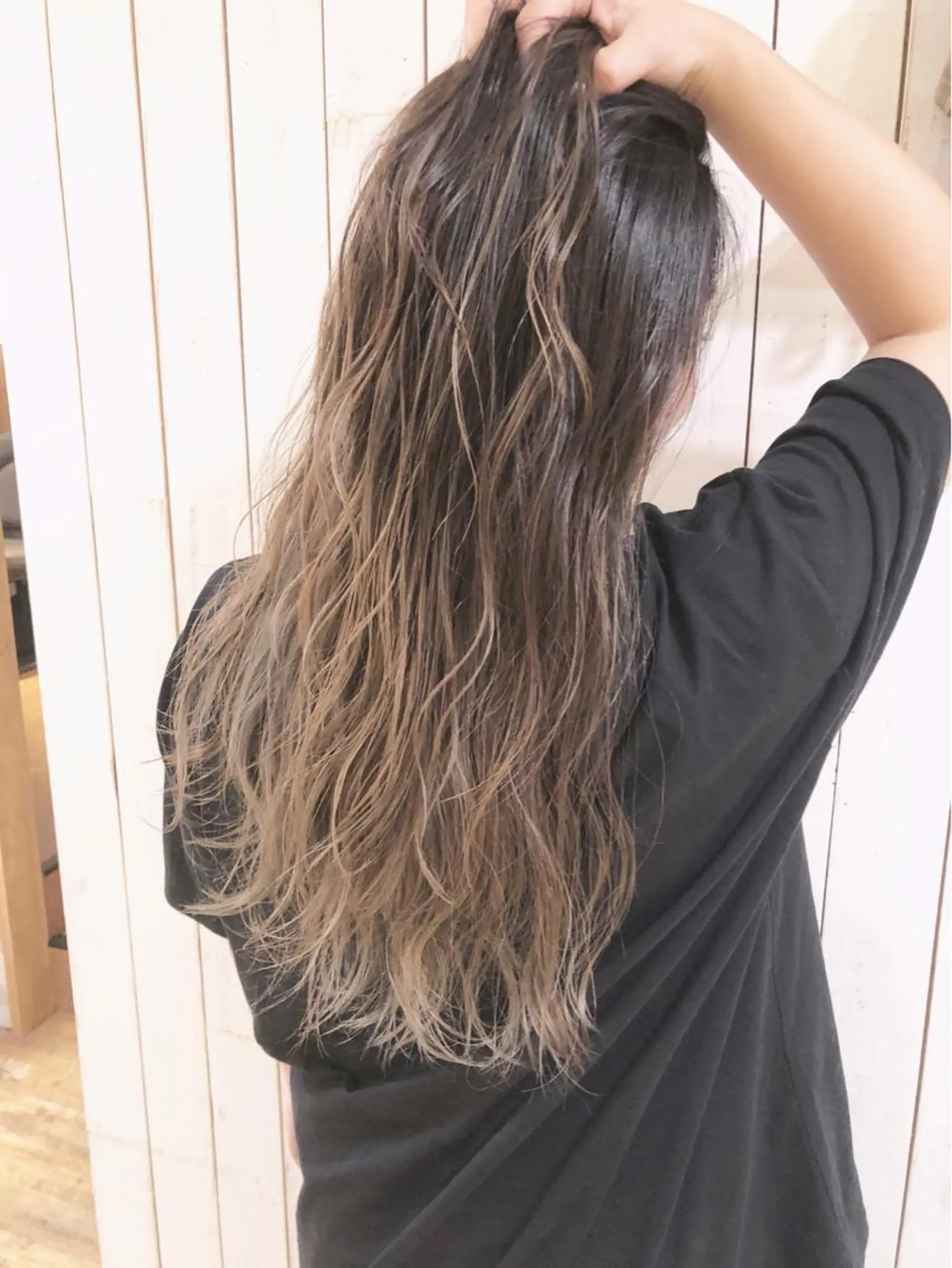 ロング カット ヘアカラー トリートメント Noe心斎橋 堀田 朋宏のヘアスタイル