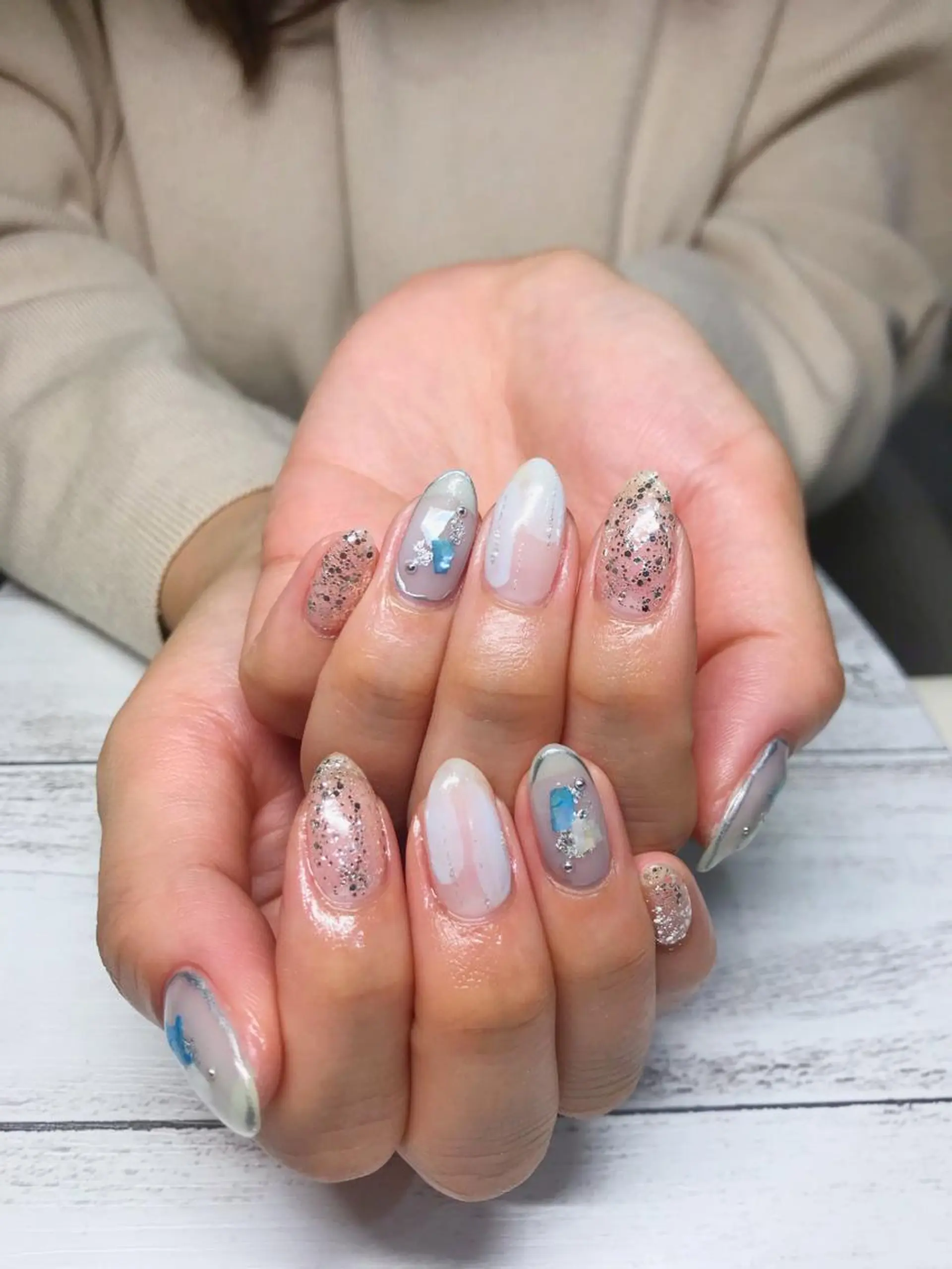 ネイル elu ：nail＆eyeのネイルデザイン