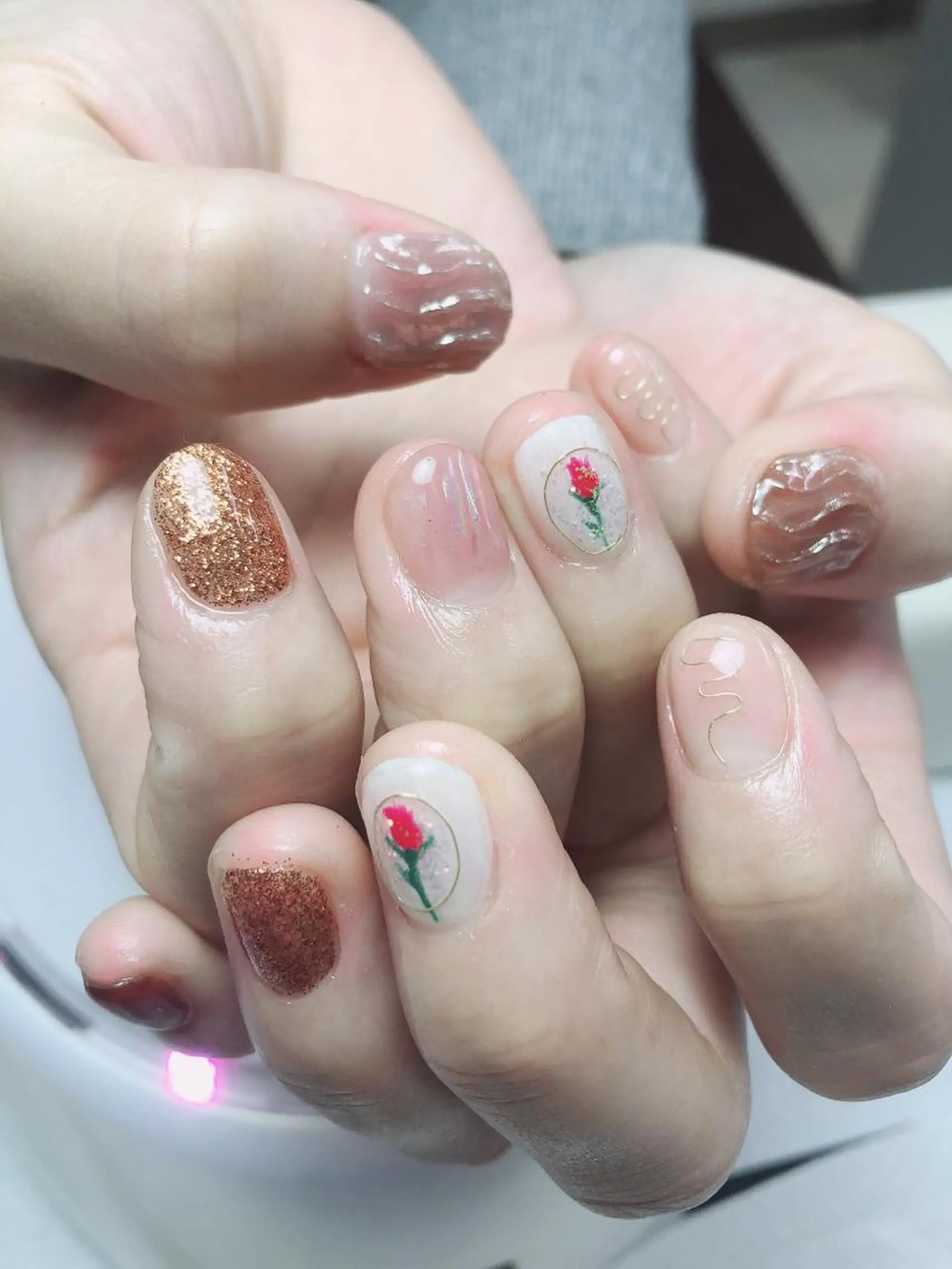 ネイル 持ち込み 石原 夕華のネイルデザイン