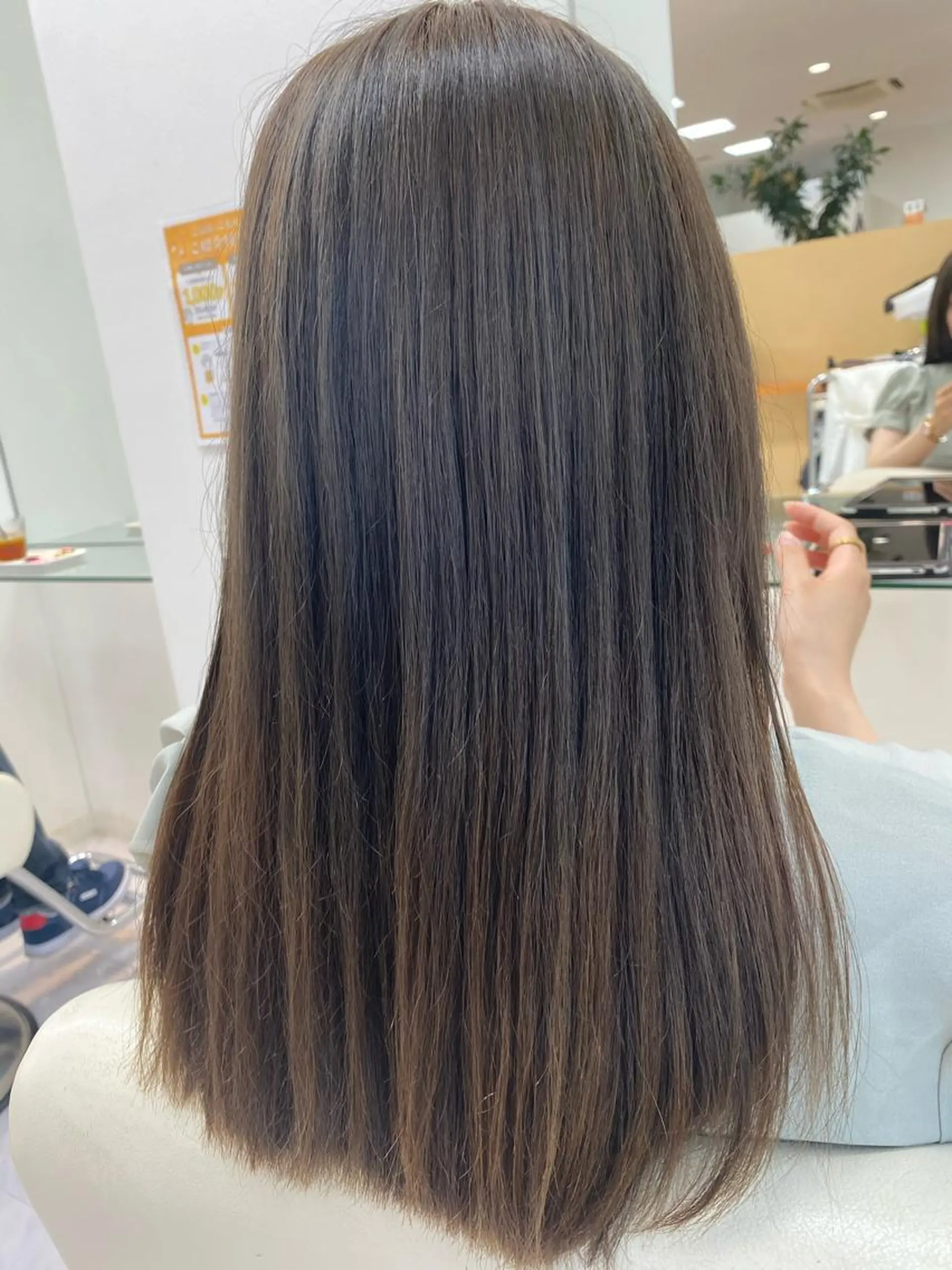 セミロング 髪質改善 カット 縮毛矯正 N° Elune MIYUUのヘアスタイル