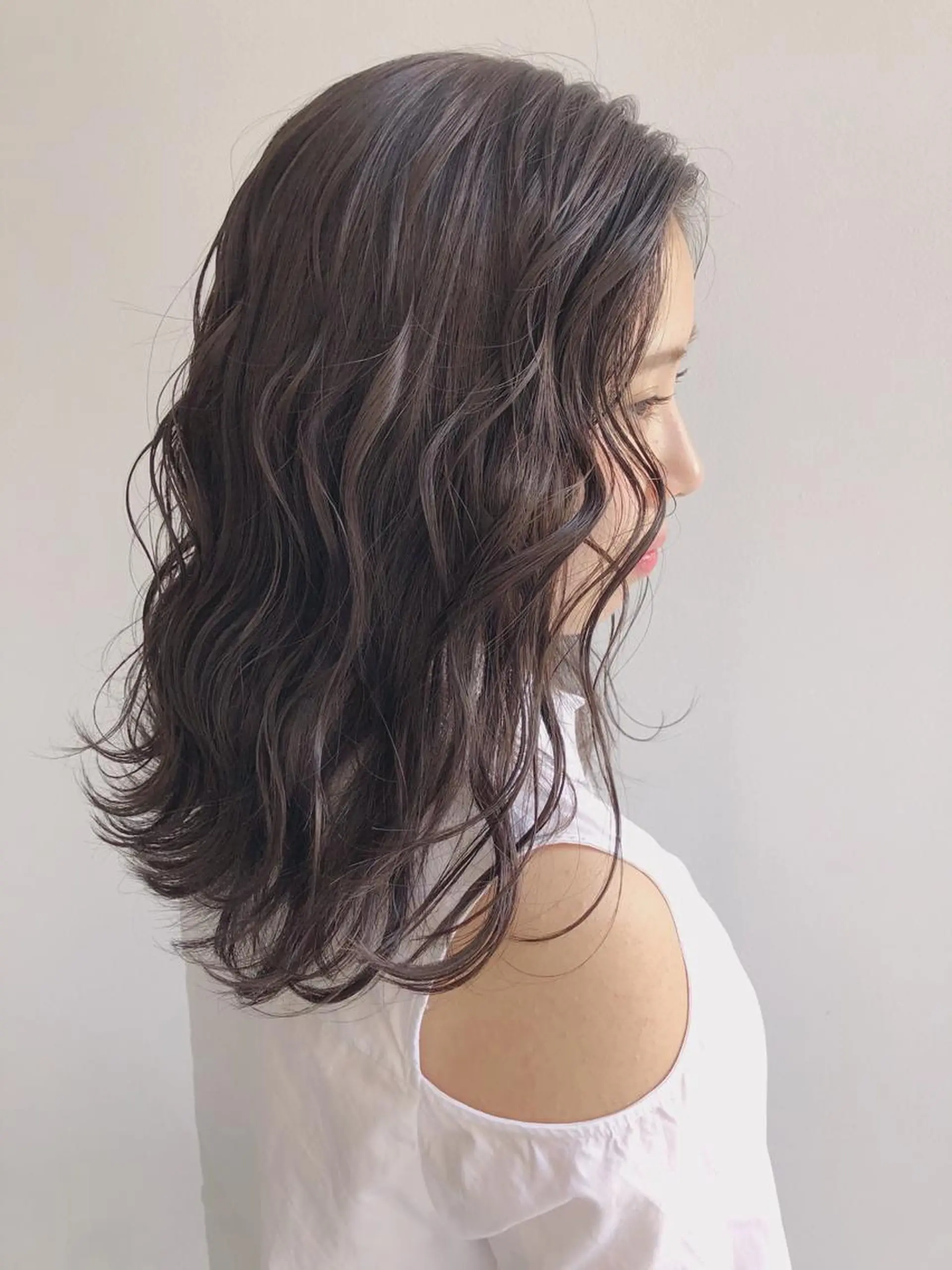 セミロング カラー ヘアアレンジ グレージュ カット ヘアカラー 🦋美髪／エクステ 🦋アベイクミのヘアスタイル