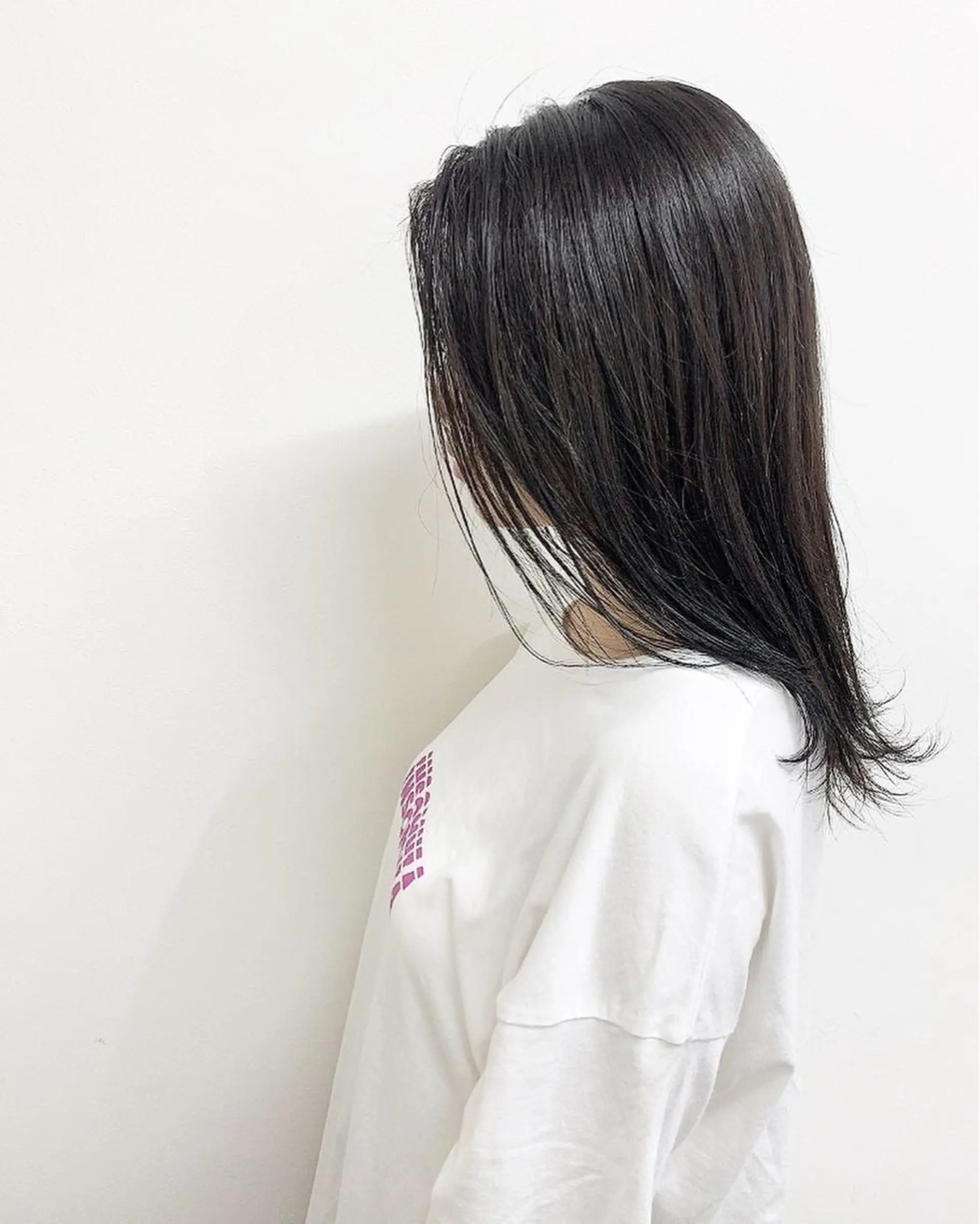 ミディアム カラー カット ヘアカラー トリートメント 肌に馴染む暗髪 梅田・増田のヘアスタイル