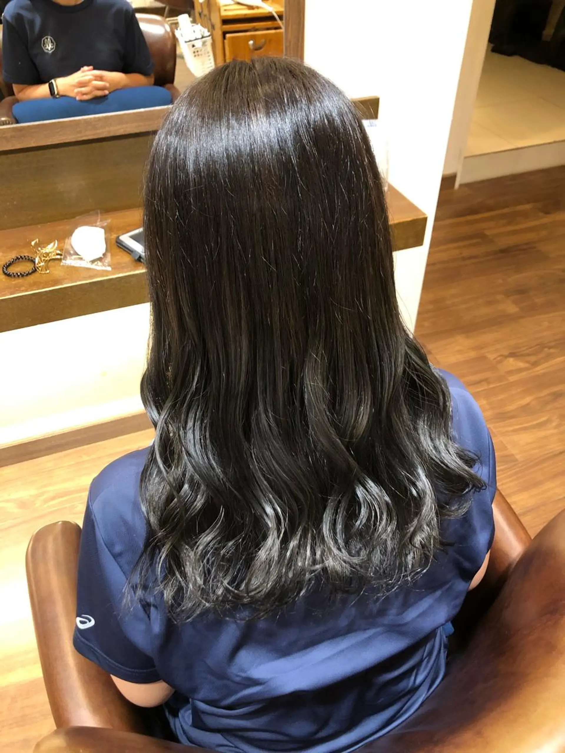 カラー AGREE Momokaのヘアスタイル