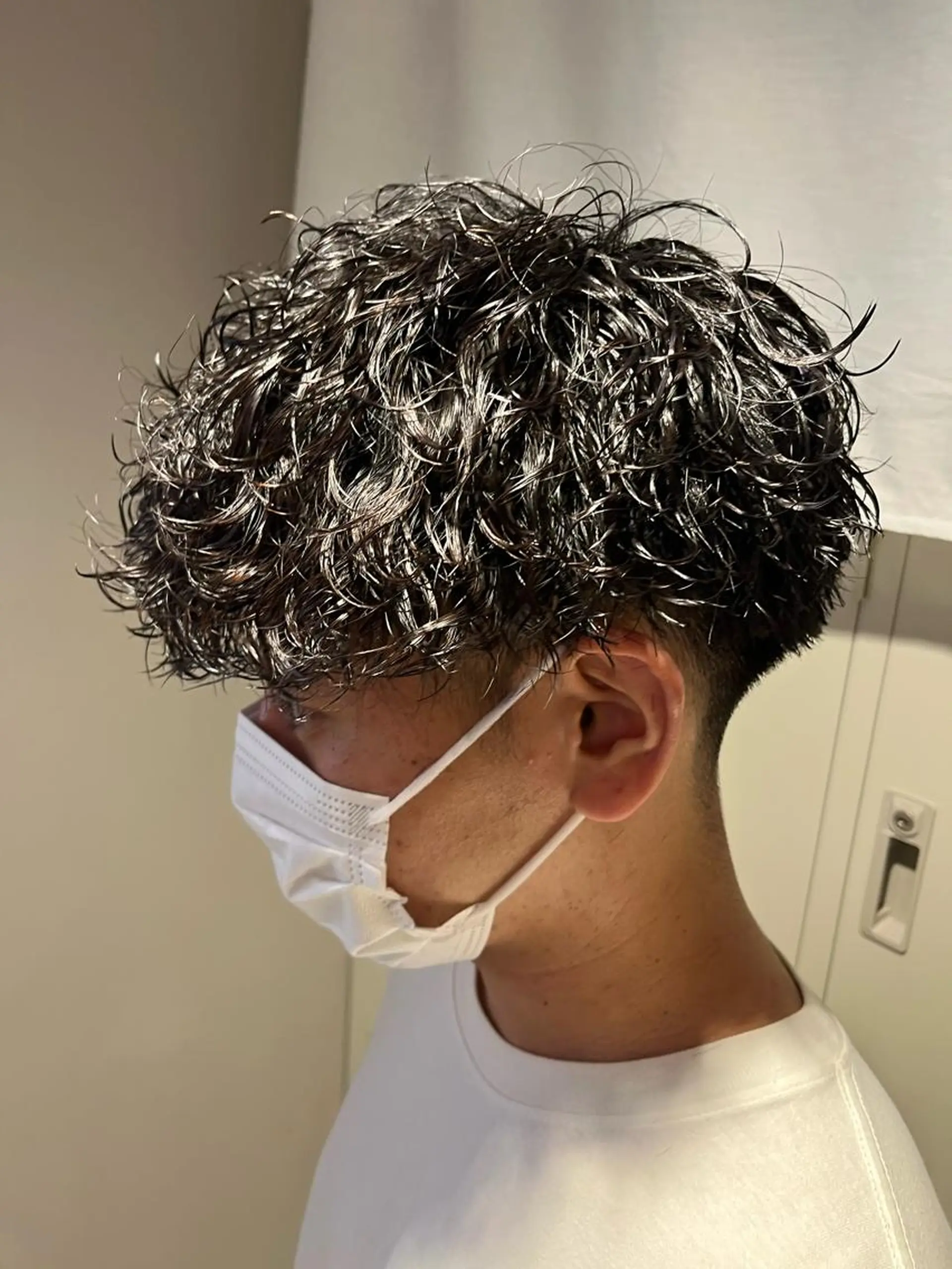 ミディアム カラー パーマ メンズ 横浜駅メンズパーマ師 🌀岩﨑弘成🌀のヘアスタイル